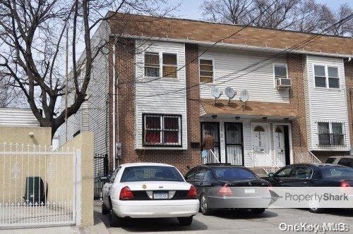 93 Ave, Jamaica, NY 11433