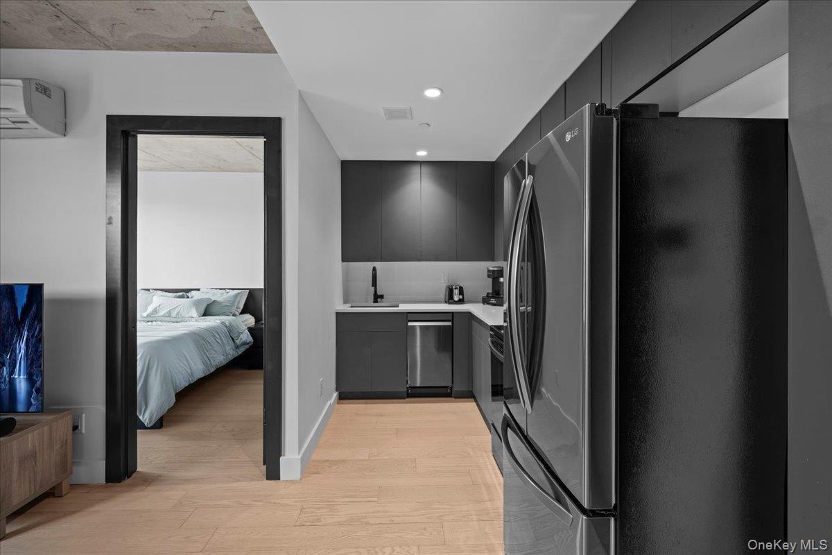 E 25th St, Brooklyn, NY 11226