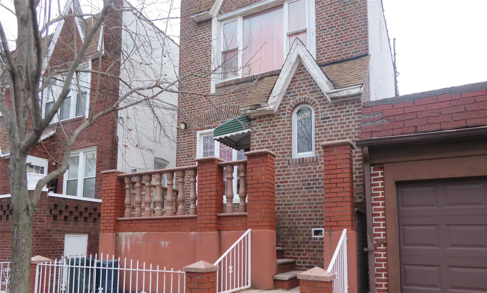 E 51st St, Brooklyn, NY 11203