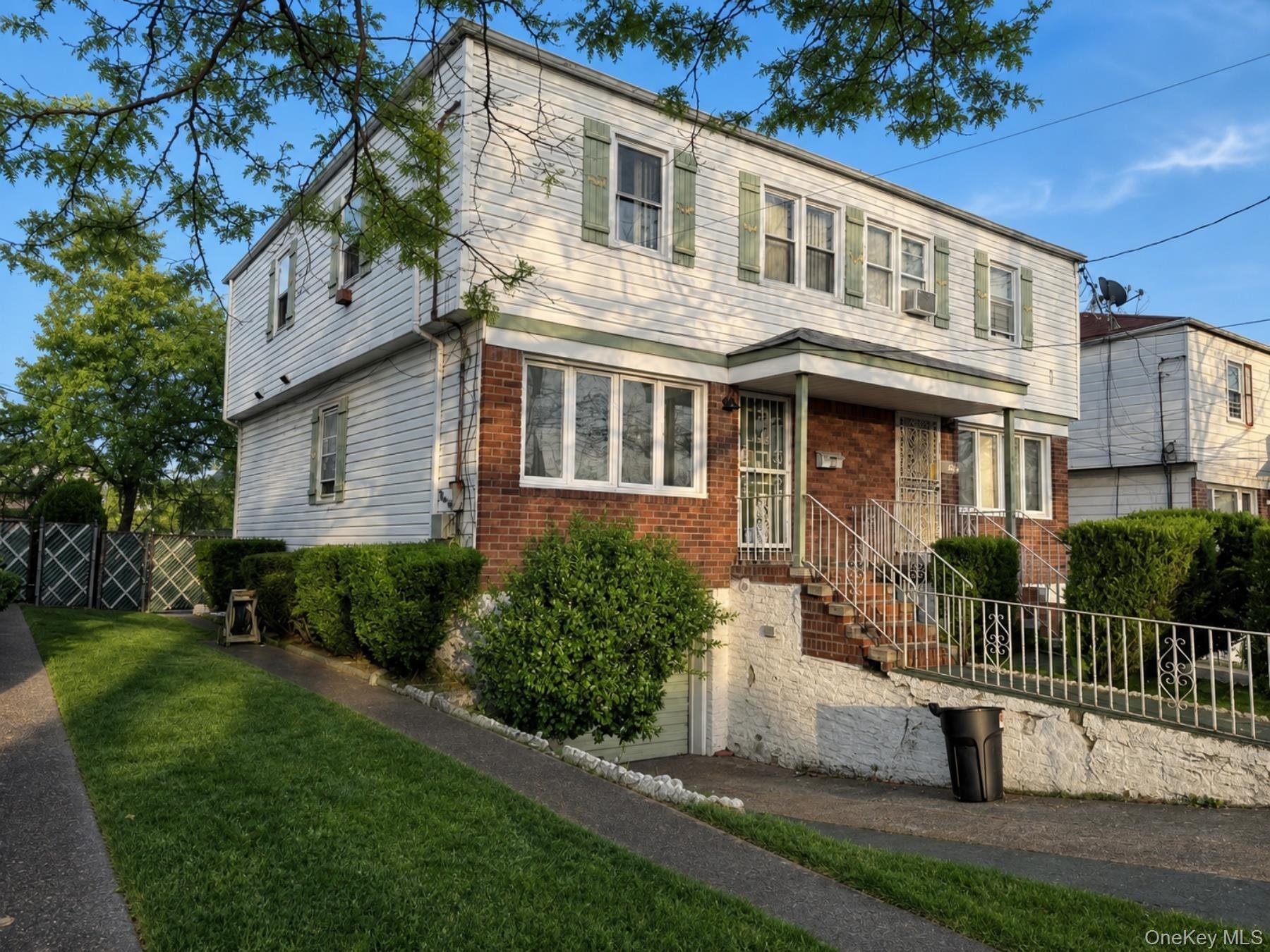 Francis Lewis Blvd, Cambria Heights, NY 11411