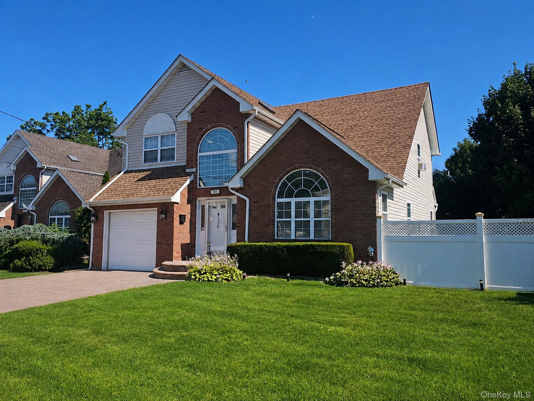 Washington Ave, Roosevelt, NY 11575
