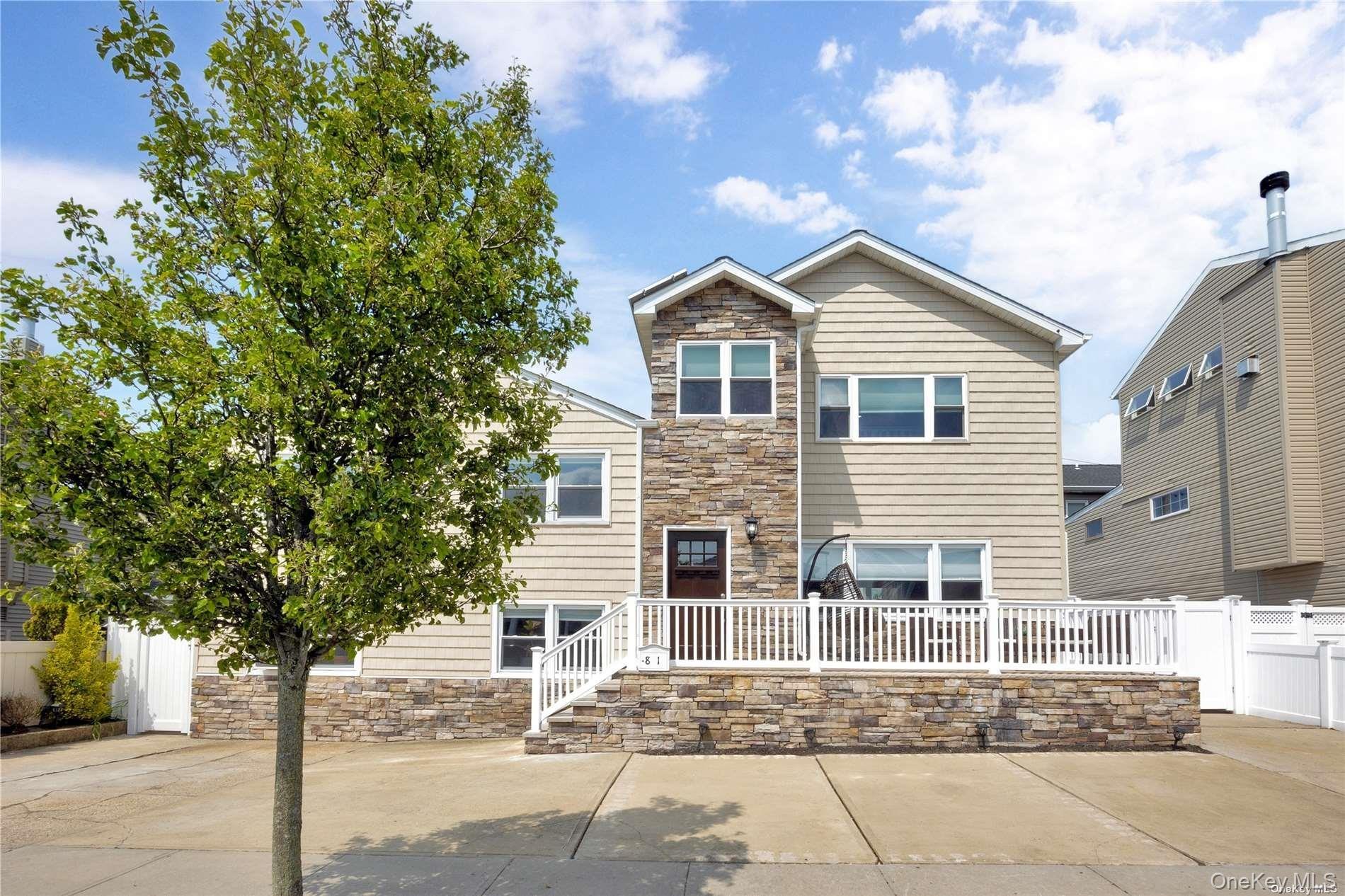 Barnes St, Long Beach, NY 11561