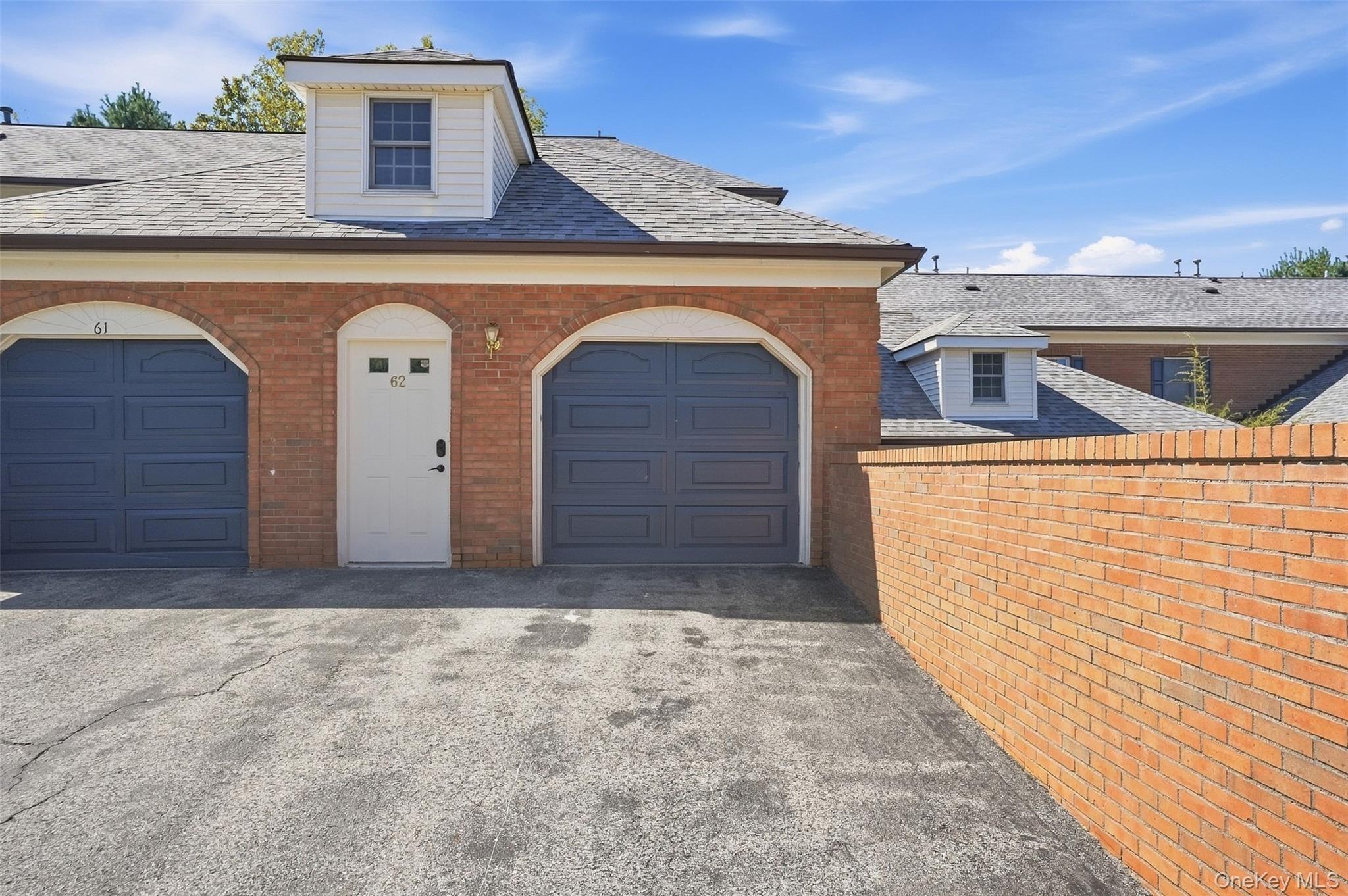 High Point Cir, Newburgh, NY 12550