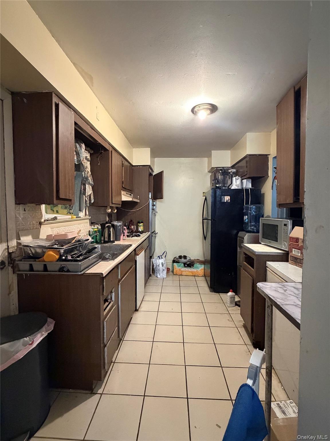 Elk Dr, Far Rockaway, NY 11691