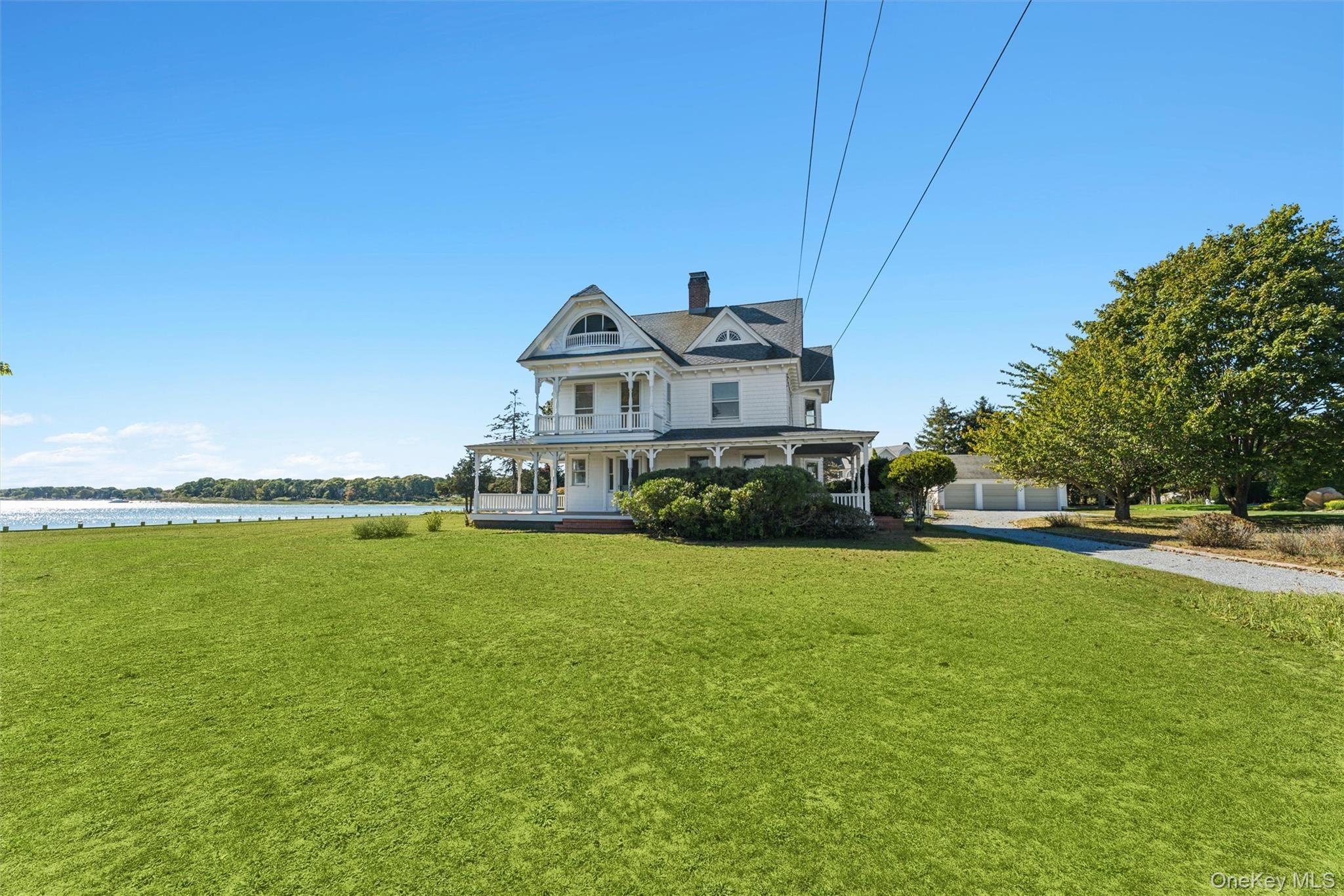 S Bay Ave, Eastport, NY 11941