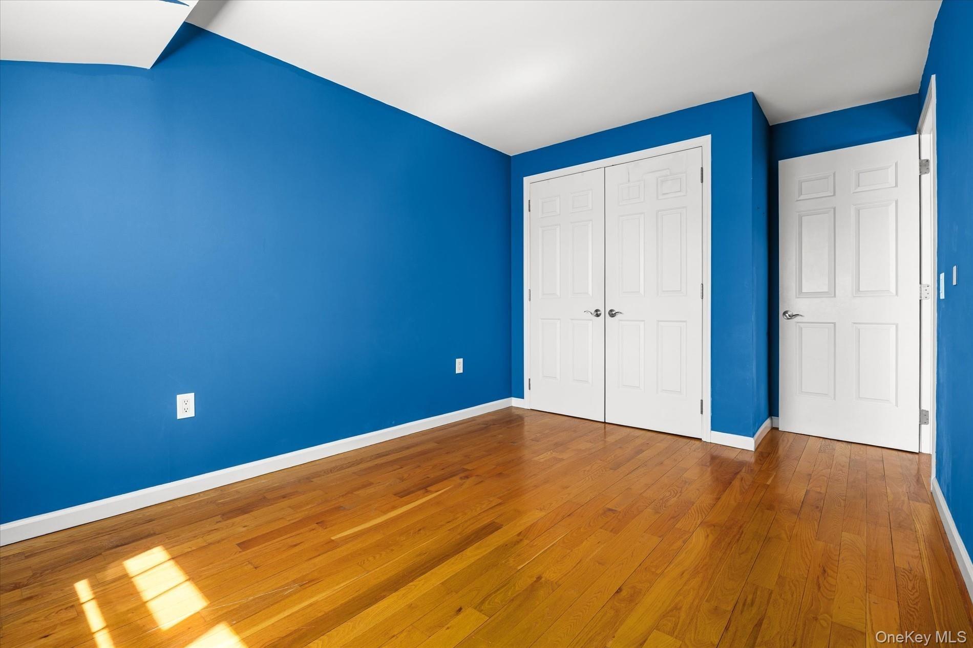 Magnolia Ct, Ozone Park, NY 11417
