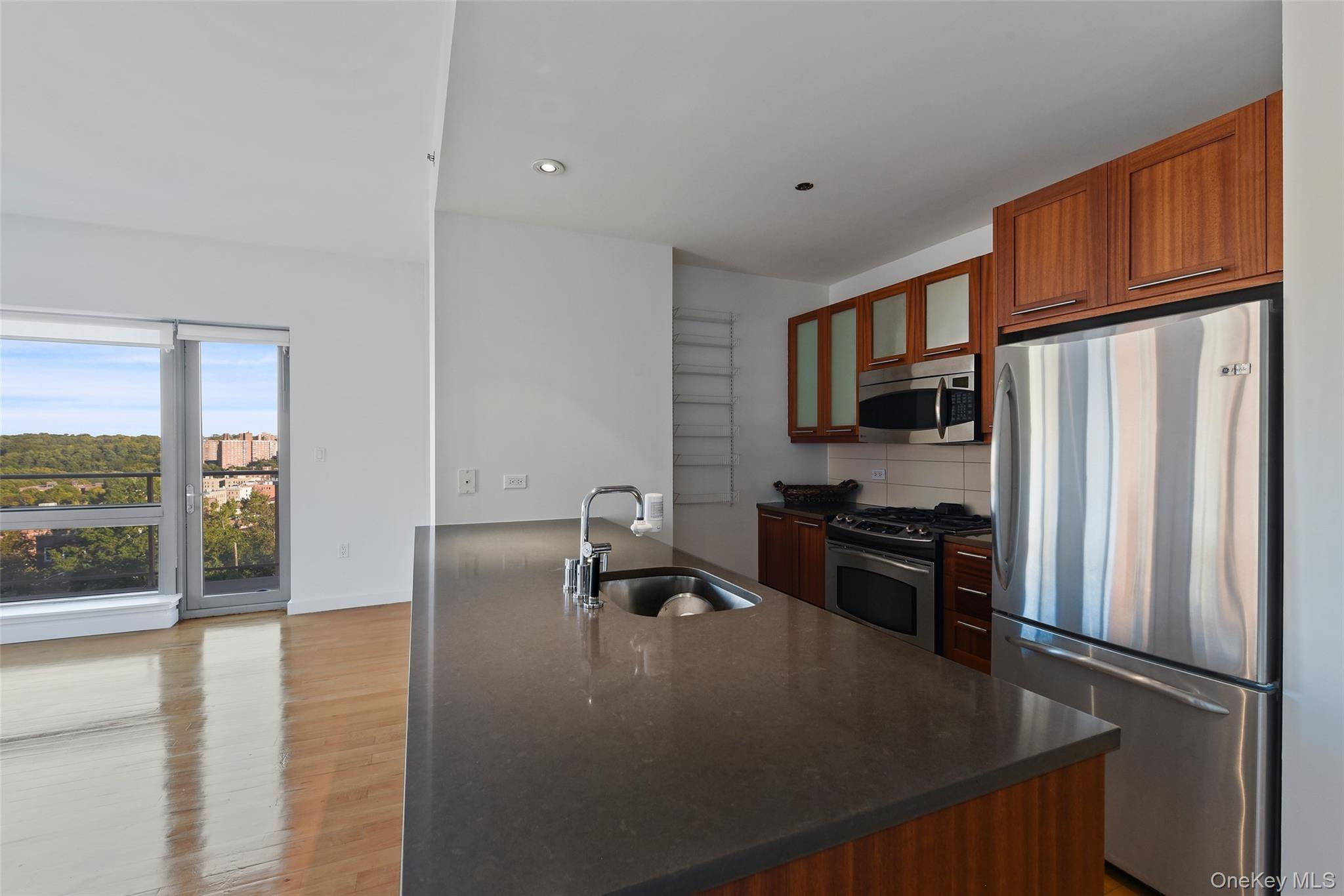 W 236th St, Bronx, NY 10463
