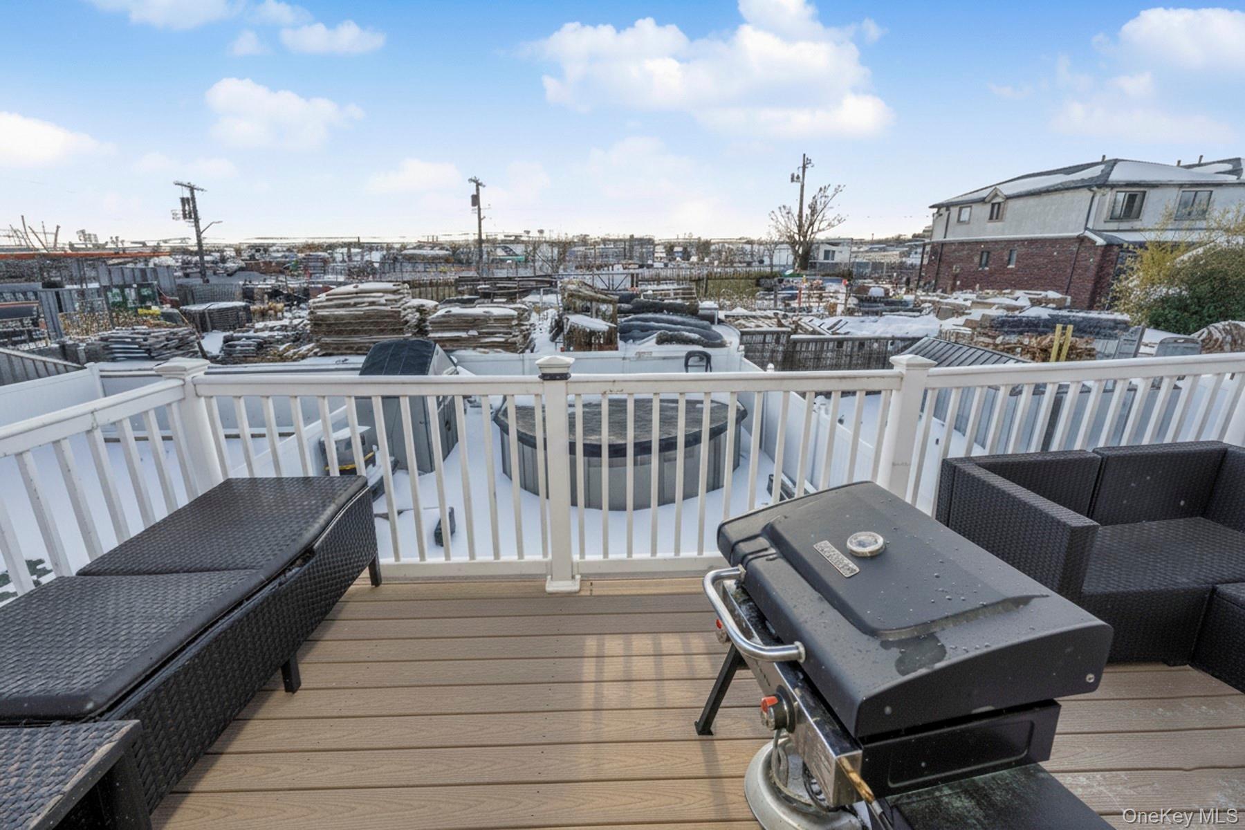 E 70th St, Brooklyn, NY 11234