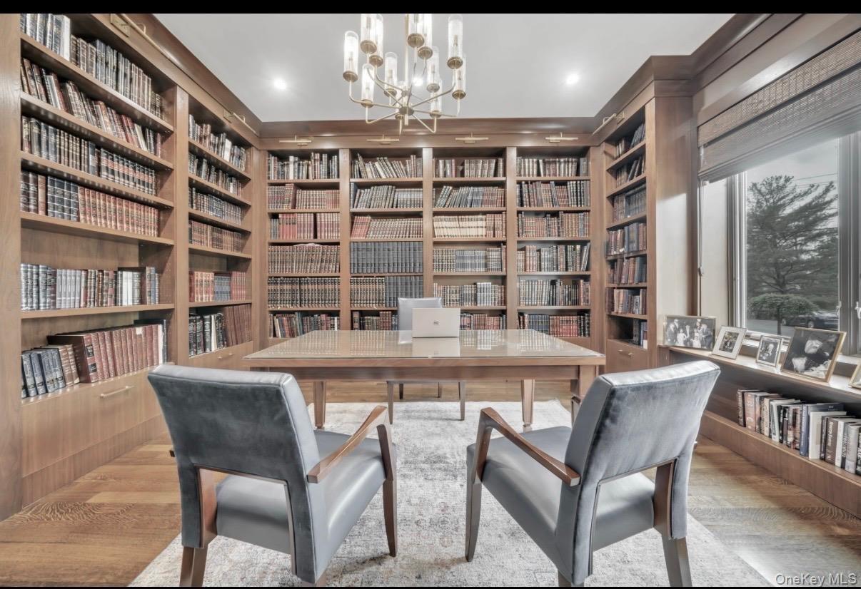 Dalewood Dr, Suffern, NY 10901