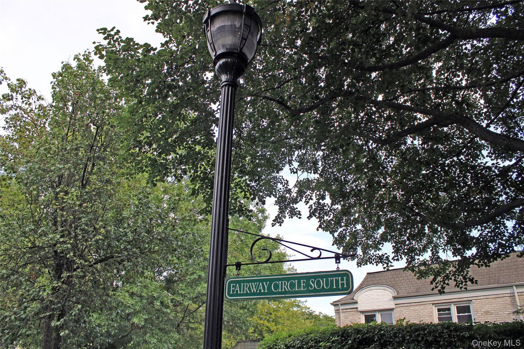 Fairway Cir S, Manhasset, NY 11030