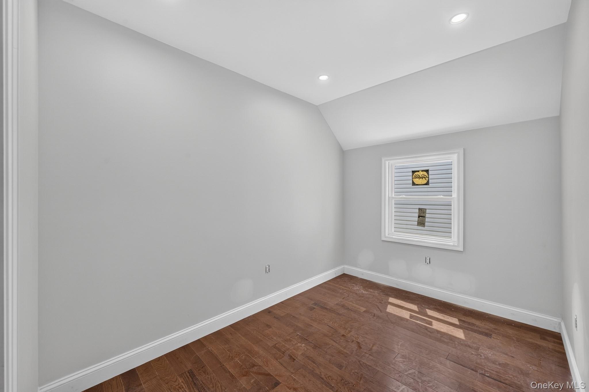 E 99th St, Brooklyn, NY 11236