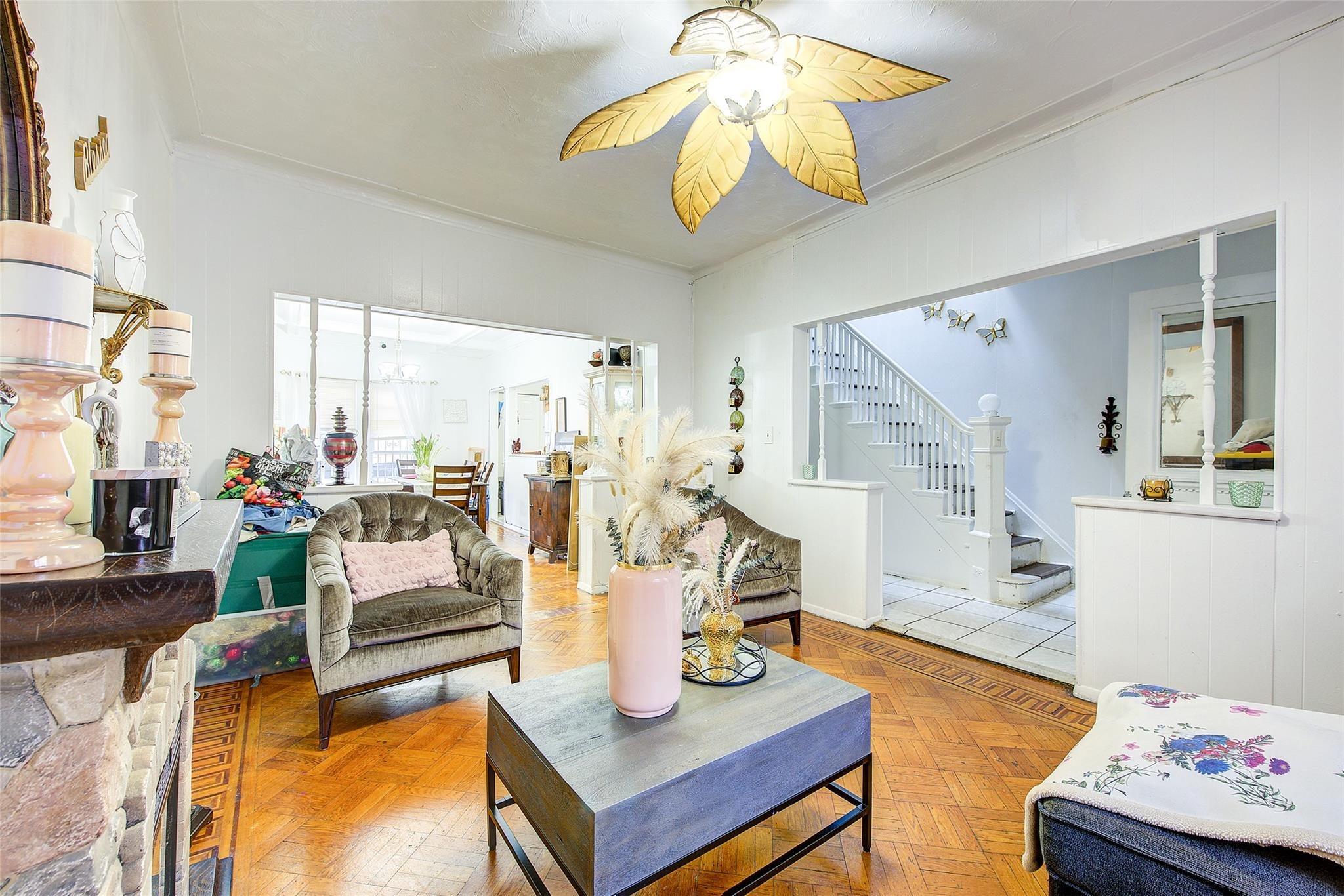 Adler Pl, Brooklyn, NY 11208