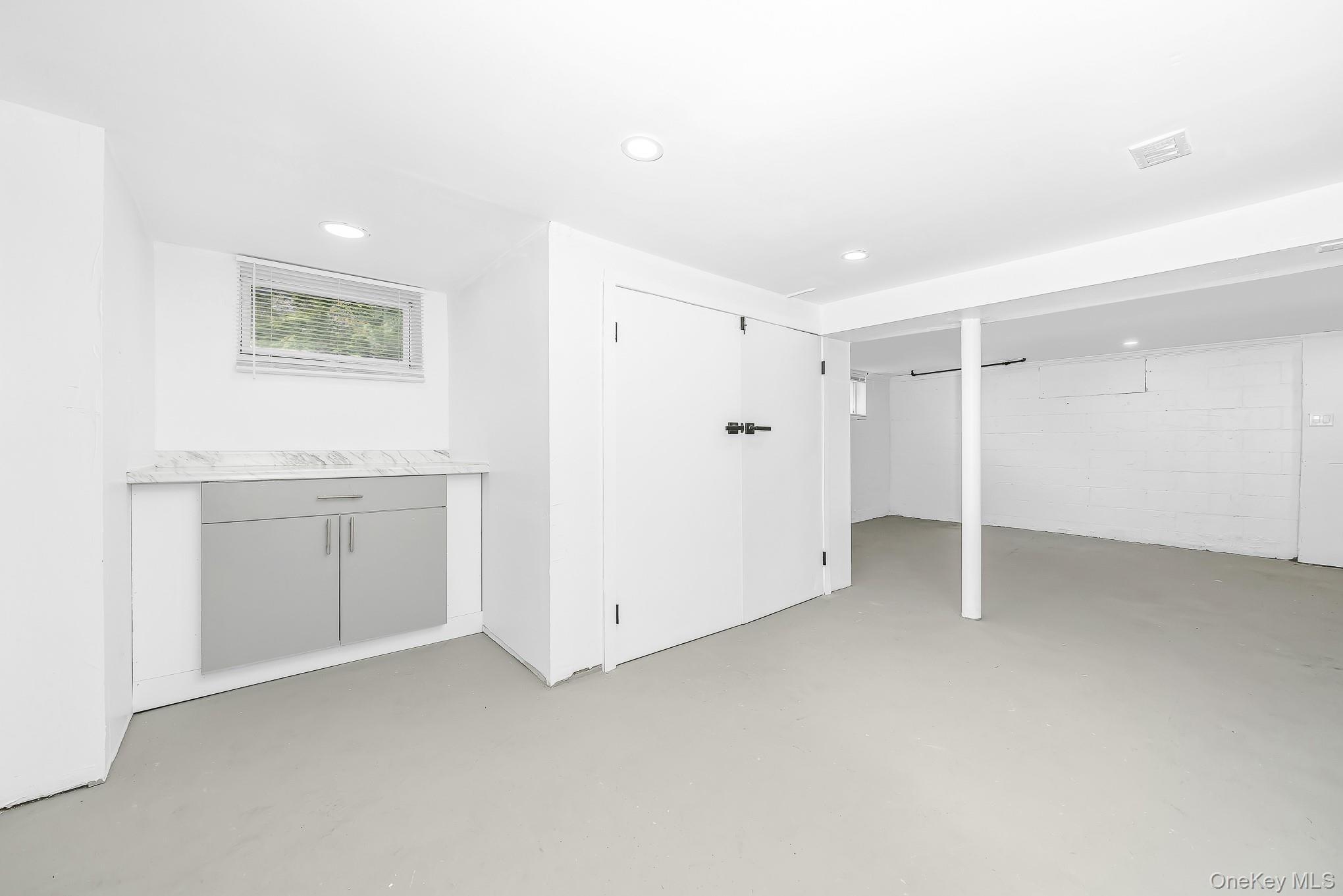 Joan Ave, Centereach, NY 11720