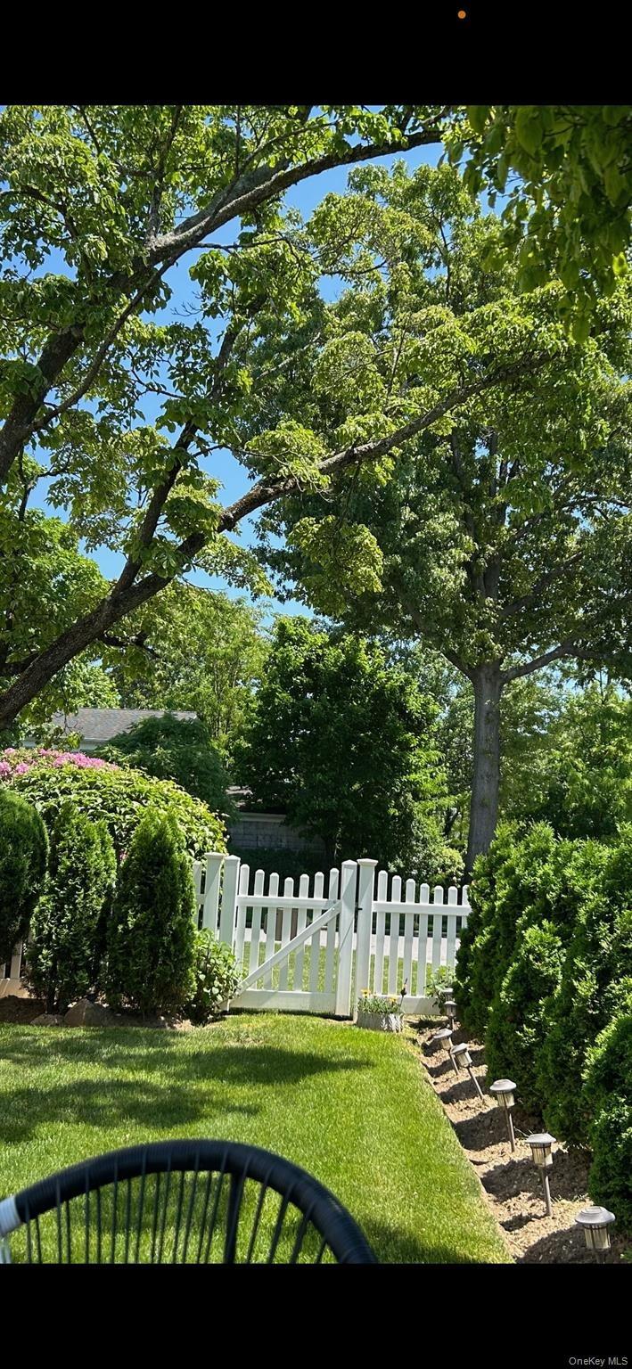 Maryland Ave, Freeport, NY 11520