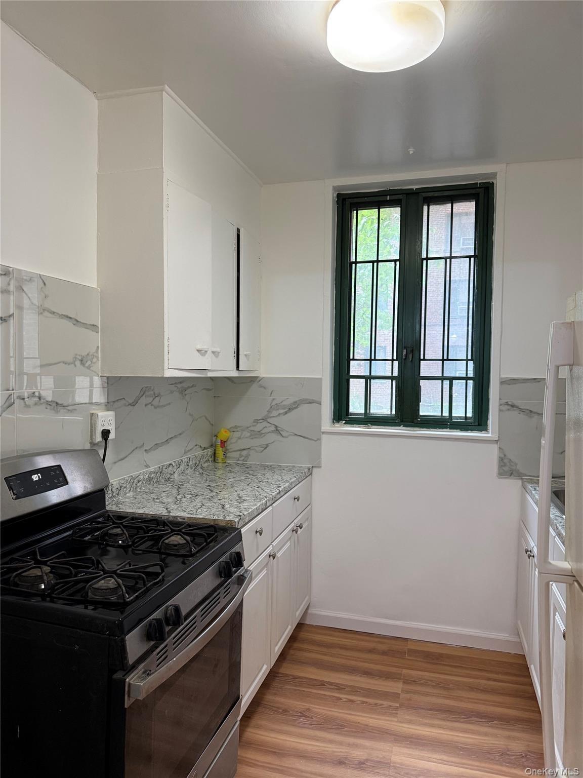 Metropolitan Ave, Bronx, NY 10462