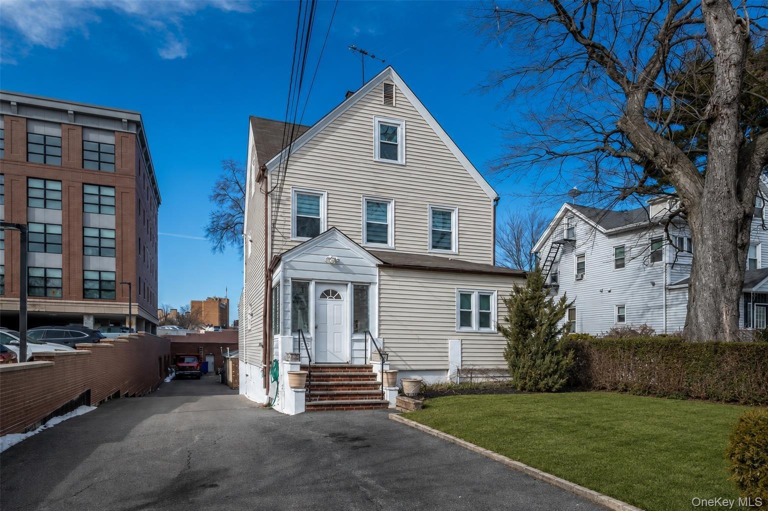 5th Ave, New Rochelle, NY 10801