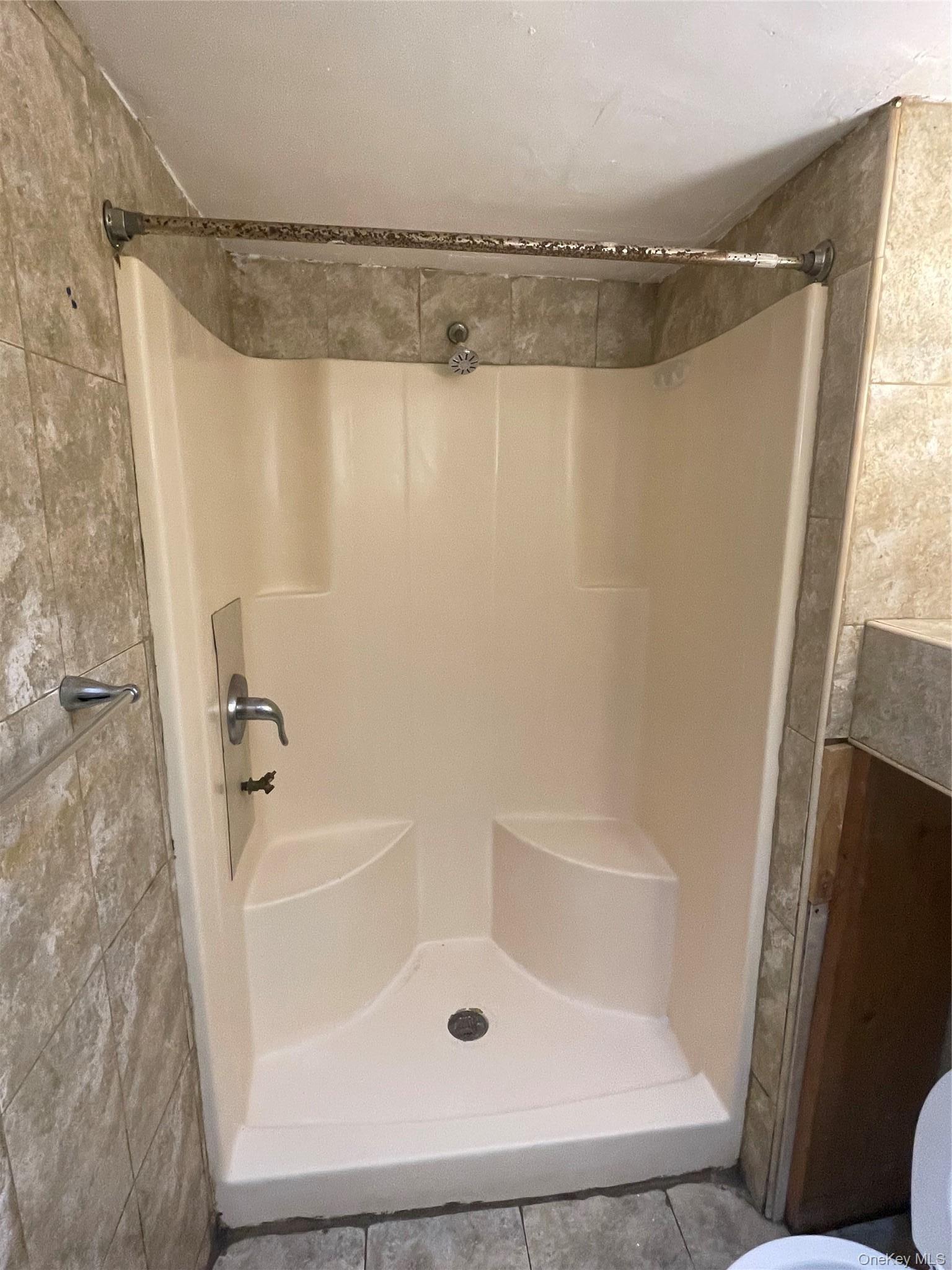 Hemlock St, Brooklyn, NY 11208