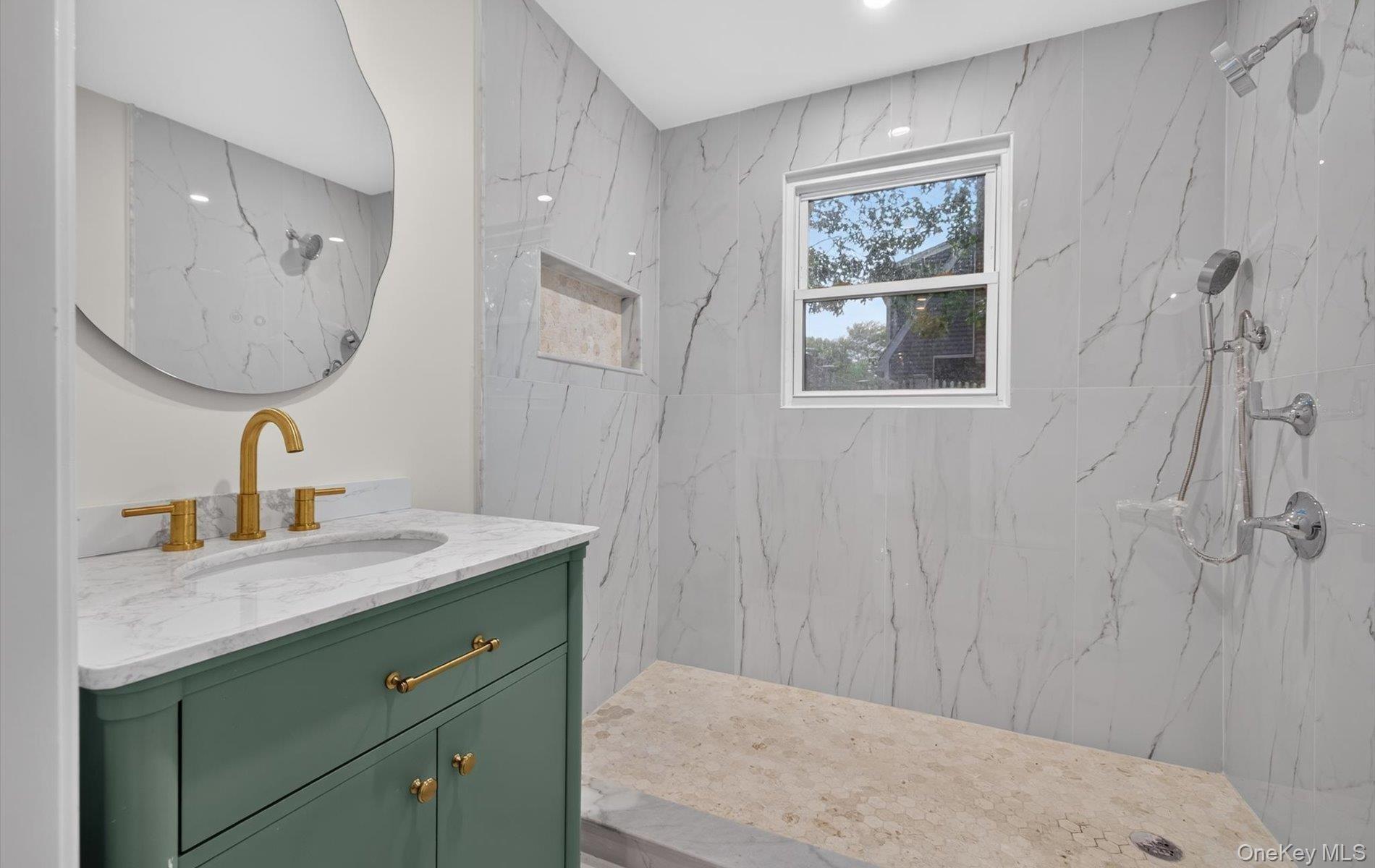 Wichard Blvd, Commack, NY 11725