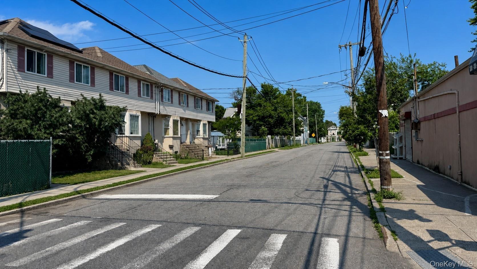 Arlington Pl, Staten Island, NY 10303