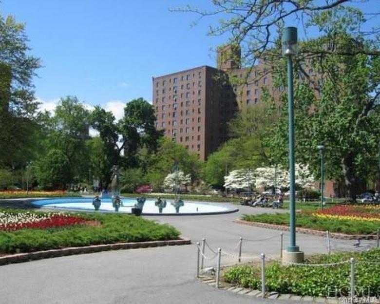 Unionport Rd, Bronx, NY 10462