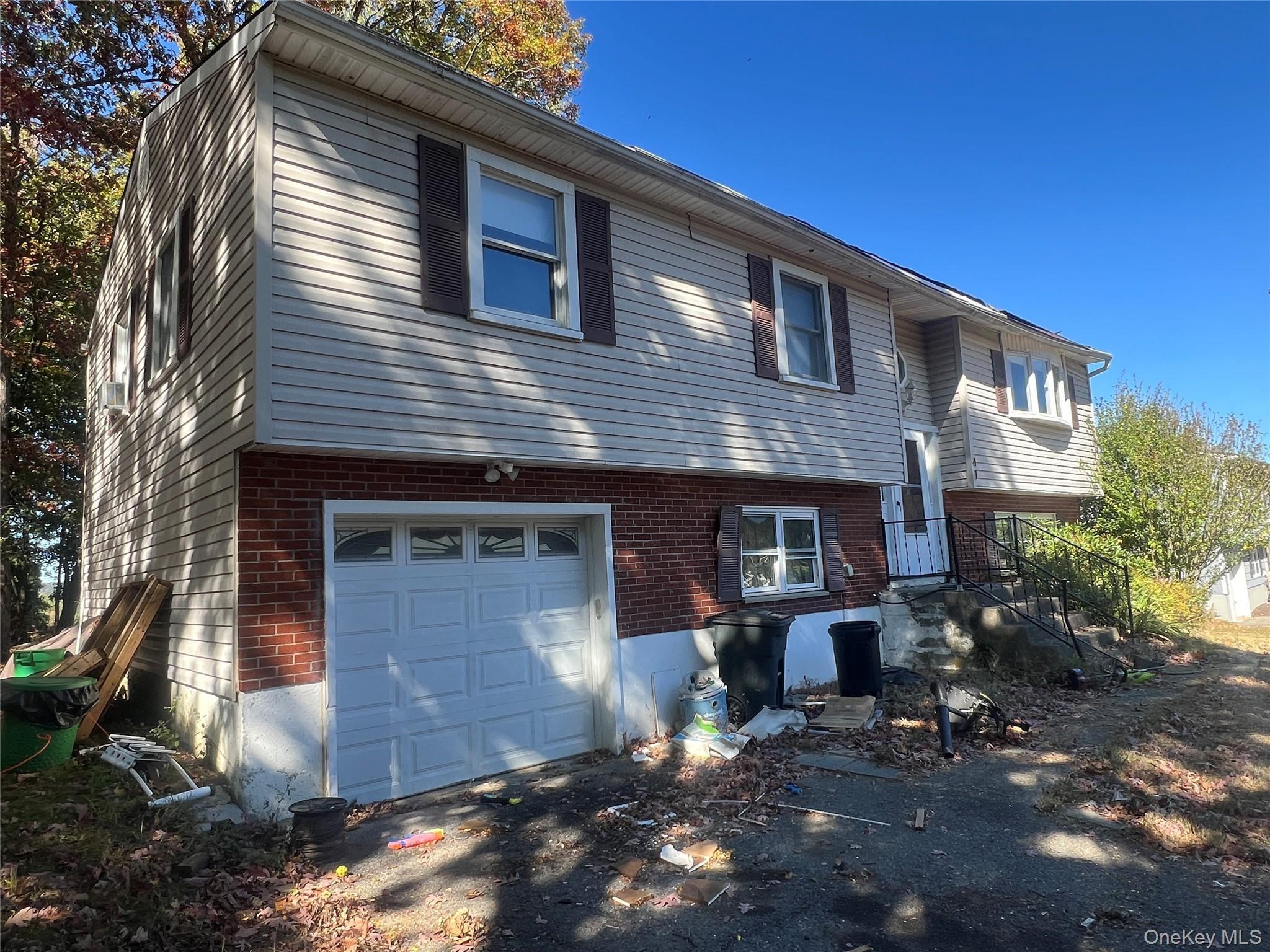 Roe Ave, Cornwall On Hudson, NY 12520