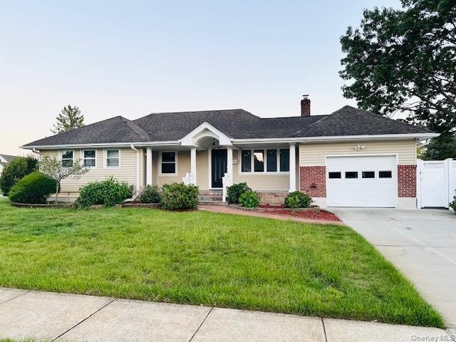 Kinloch Rd, Wantagh, NY 11793