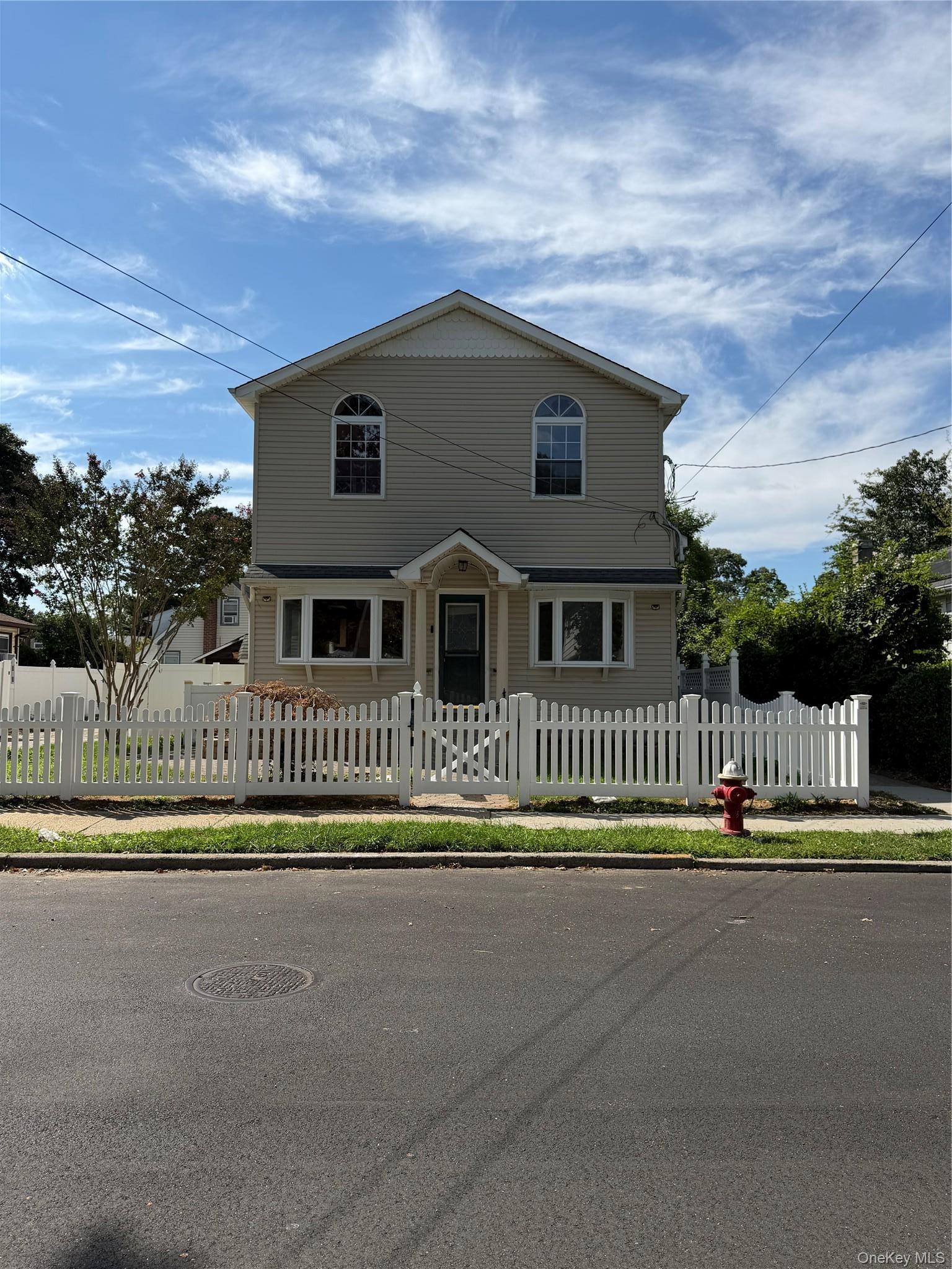 Park Ave, West Hempstead, NY 11552