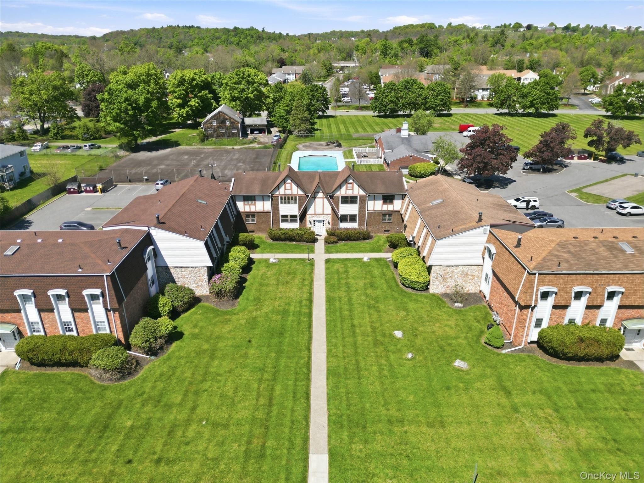 Weathervane Dr, Washingtonville, NY 10992