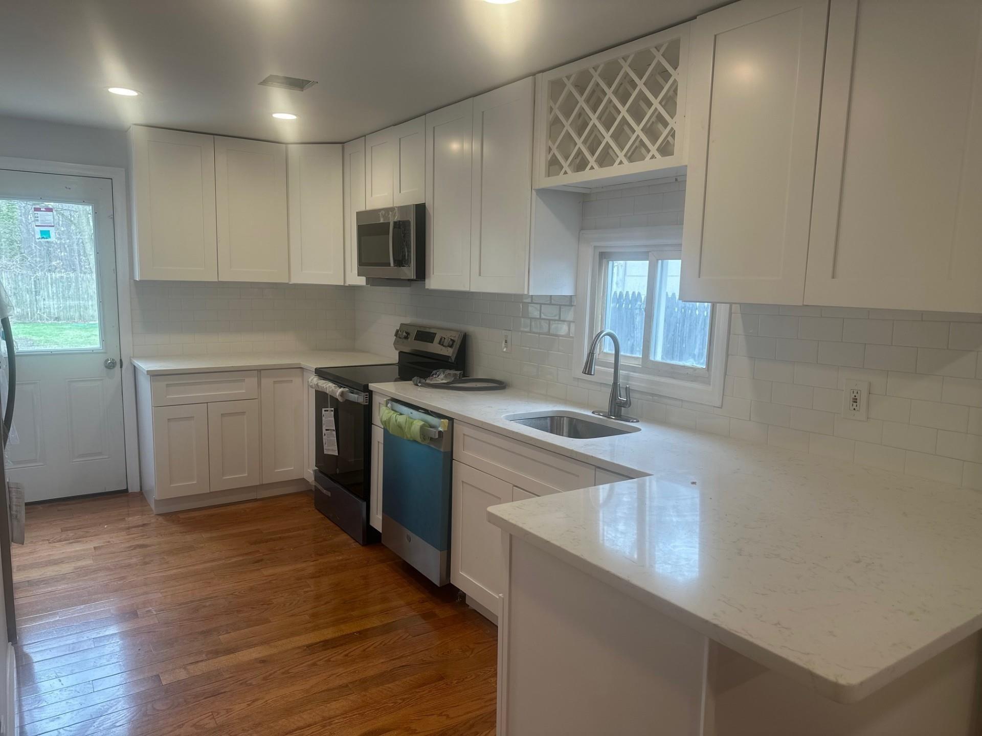 Prairie Dr, North Babylon, NY 11703