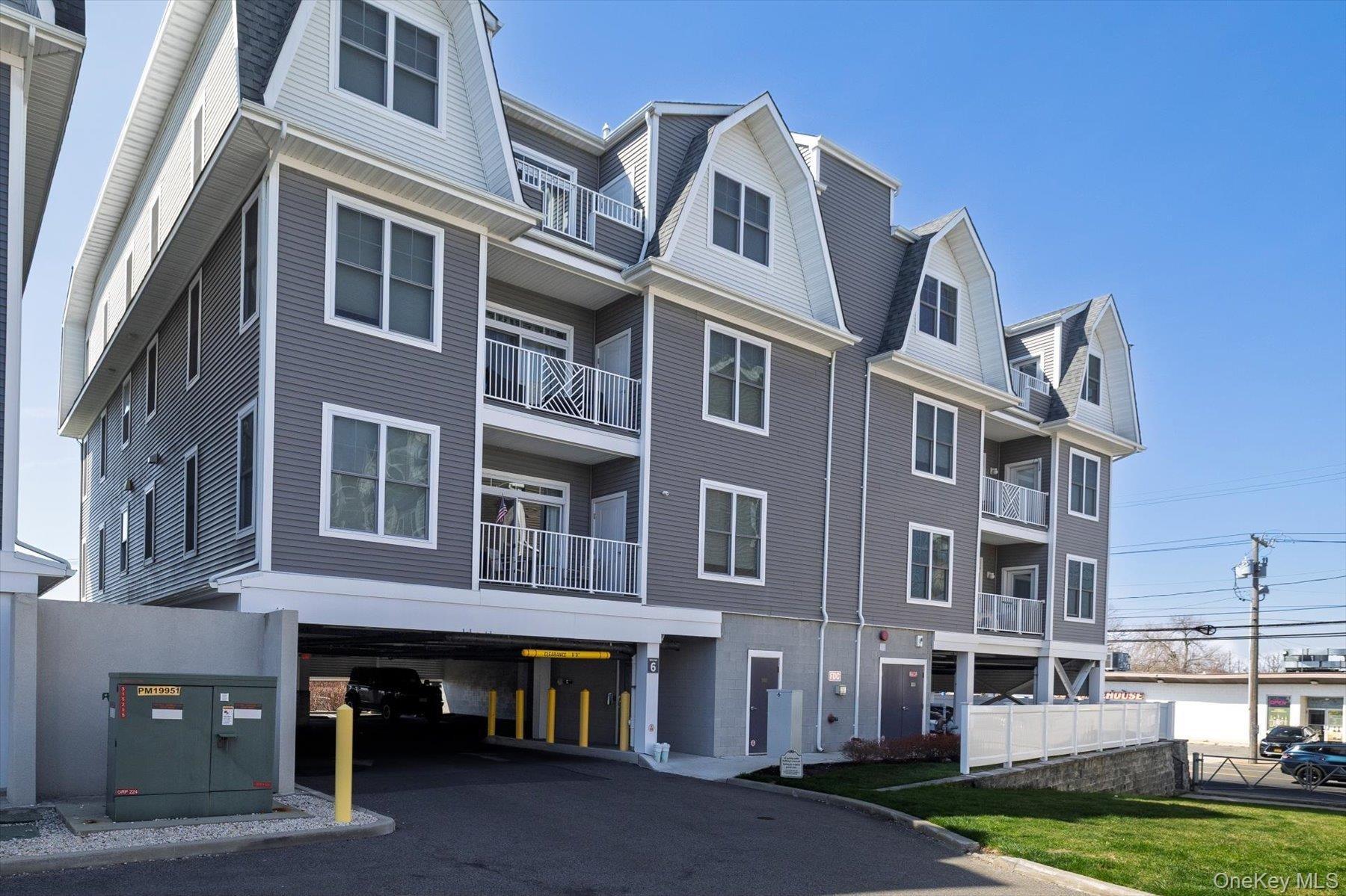 Marina Pointe Dr, East Rockaway, NY 11518