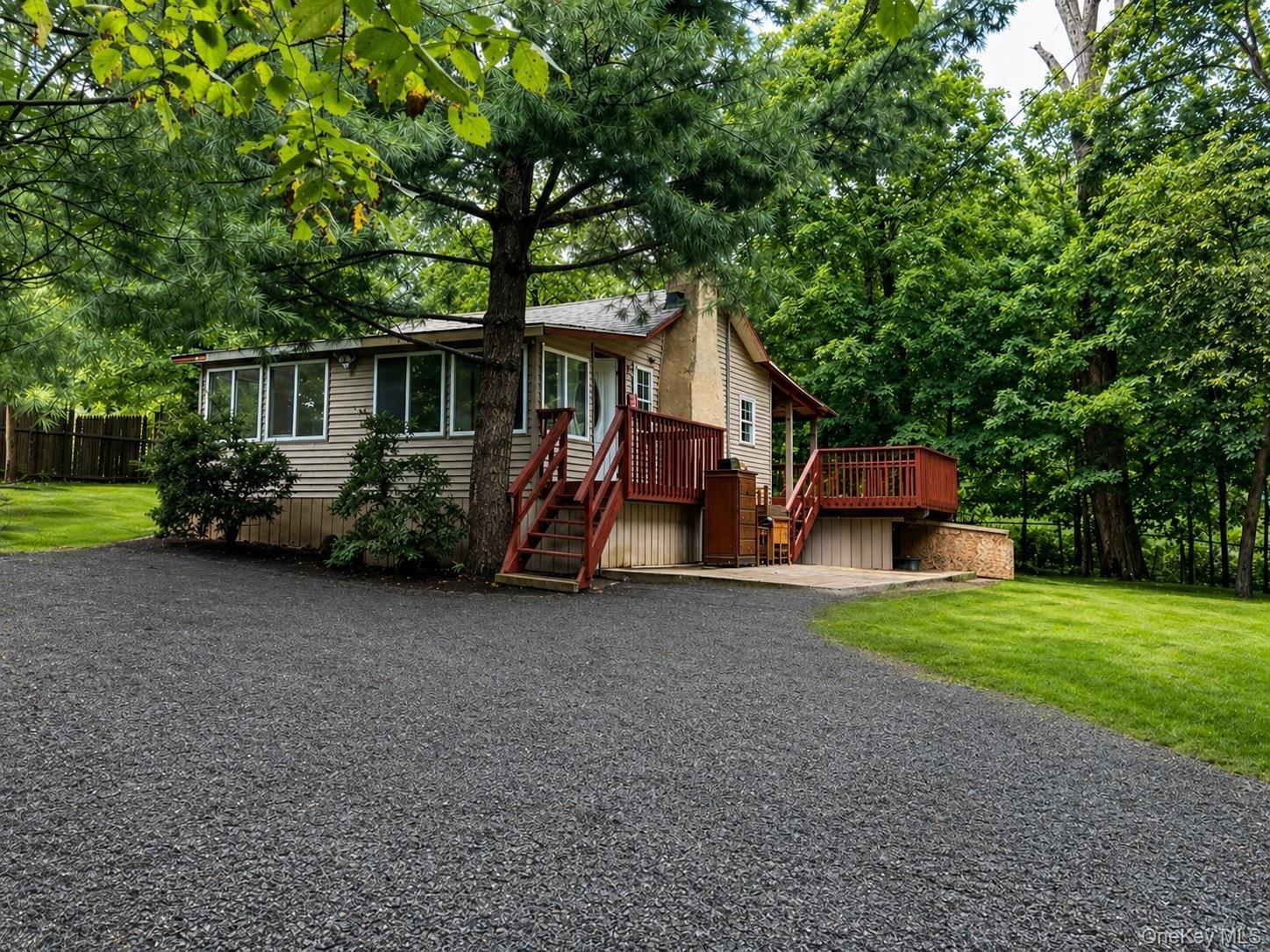 Lookout Trl, Monroe, NY 10950