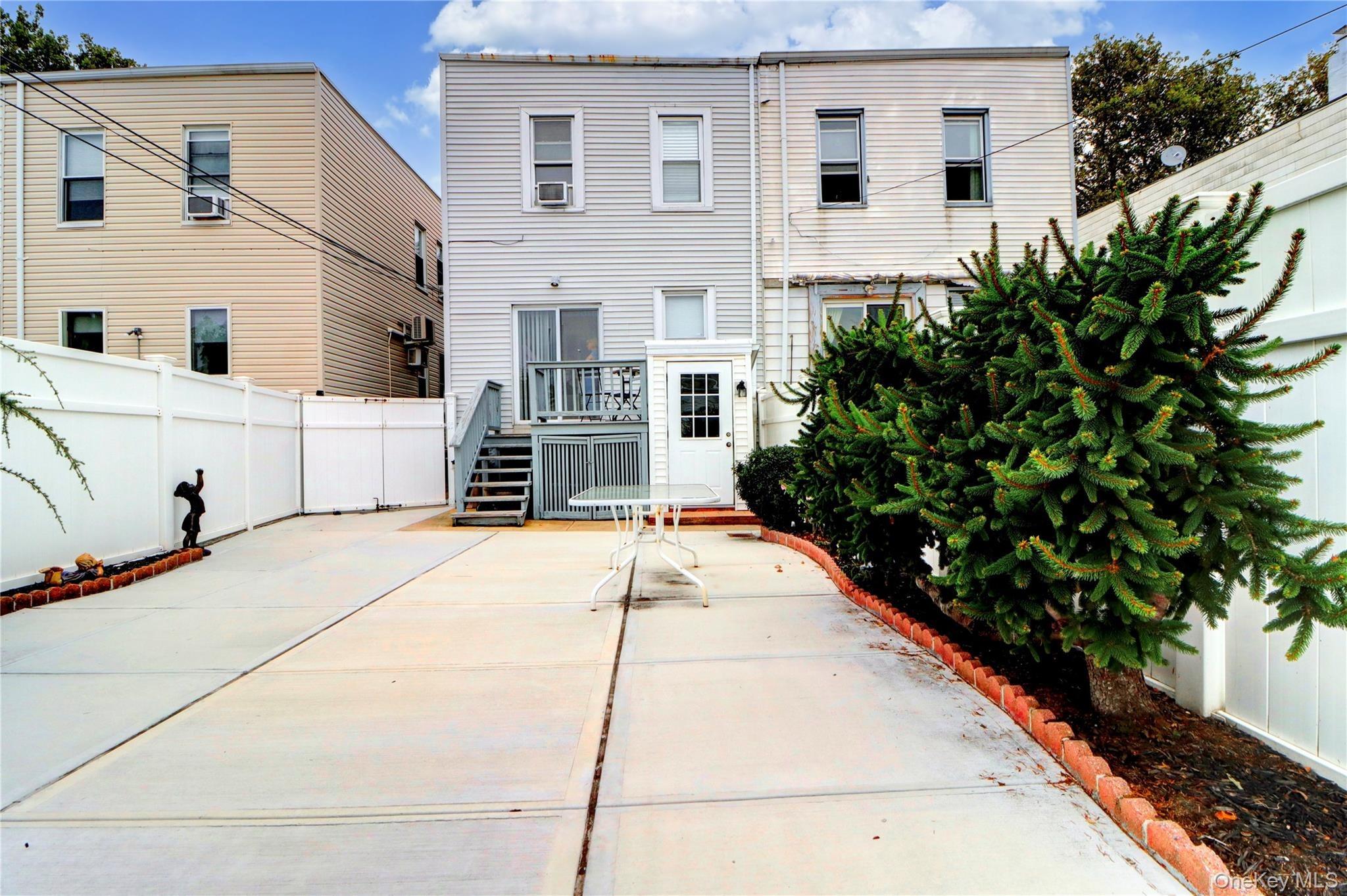 62 Rd, Middle Village, NY 11379