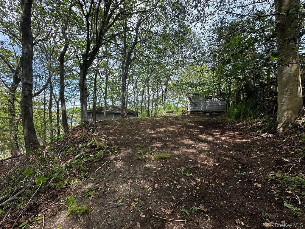 Naugles Dr, Mattituck, NY 11952
