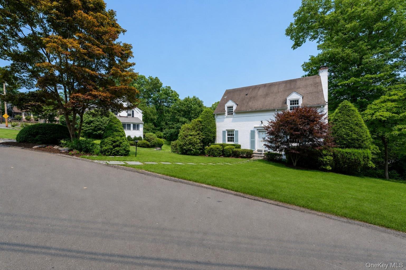 Braxmar Dr S, Harrison, NY 10528