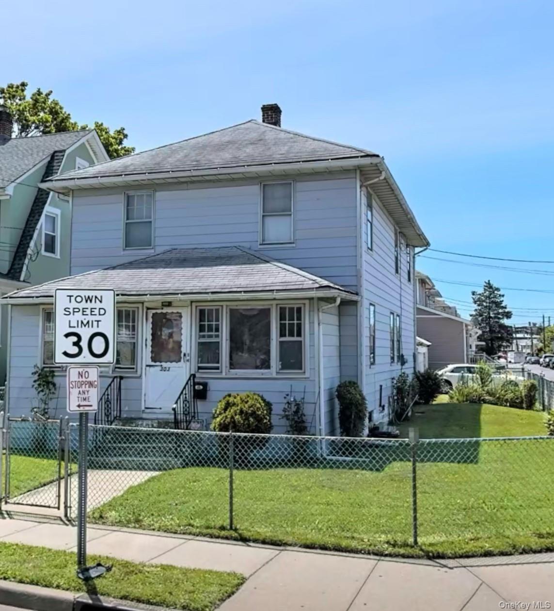 Bayview Ave, Inwood, NY 11096