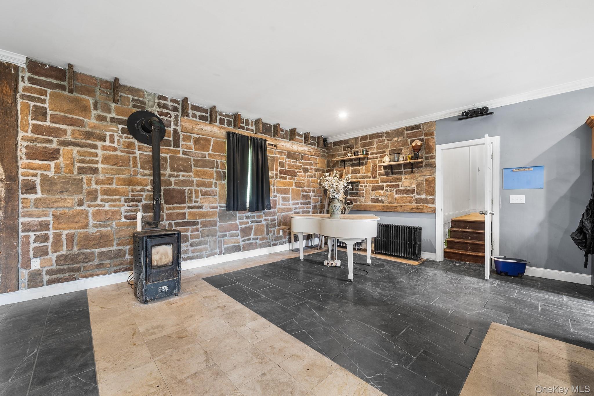 Valley View Ave, Monroe, NY 10950