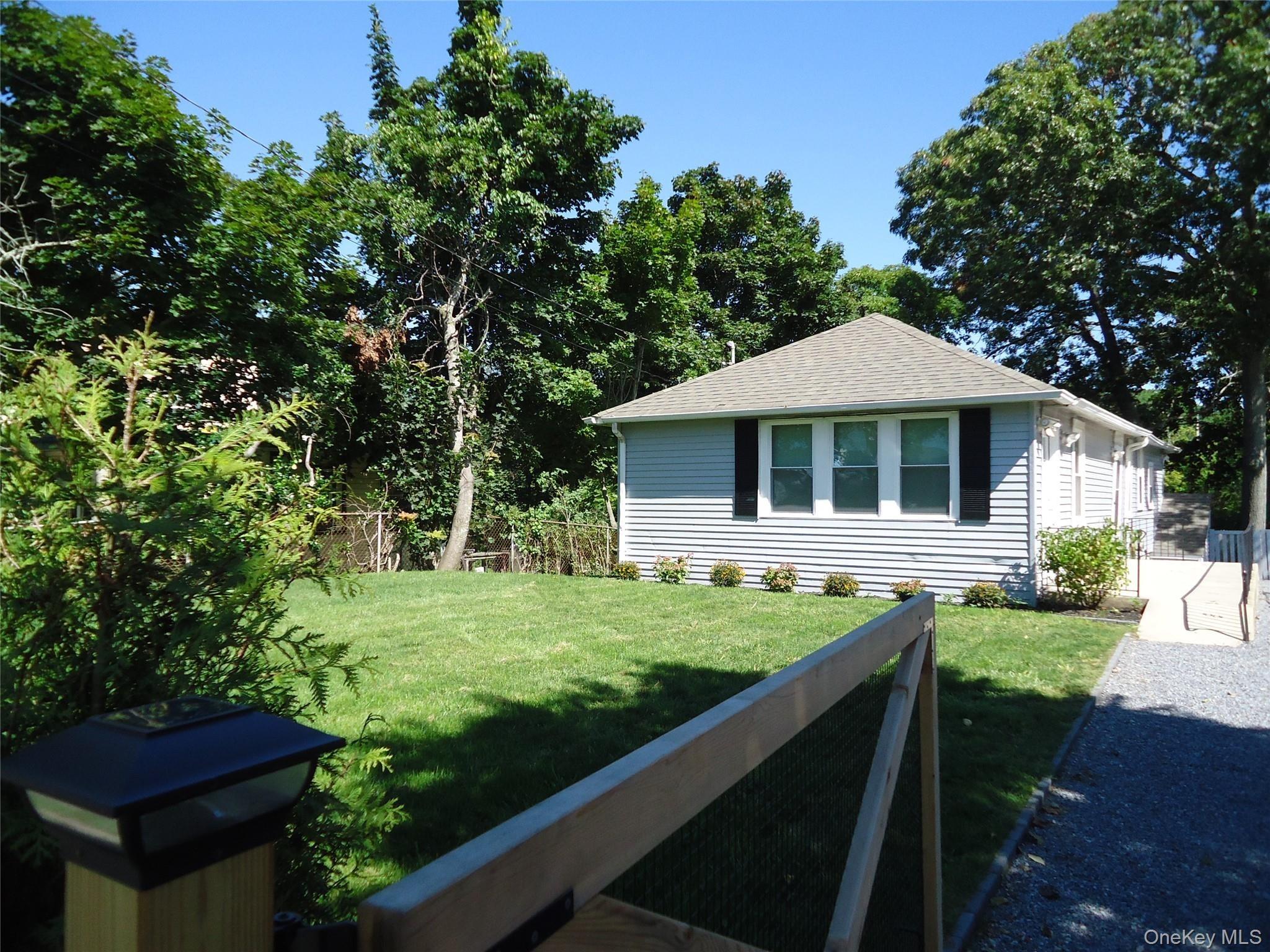 Flanders Rd, Riverhead, NY 11901