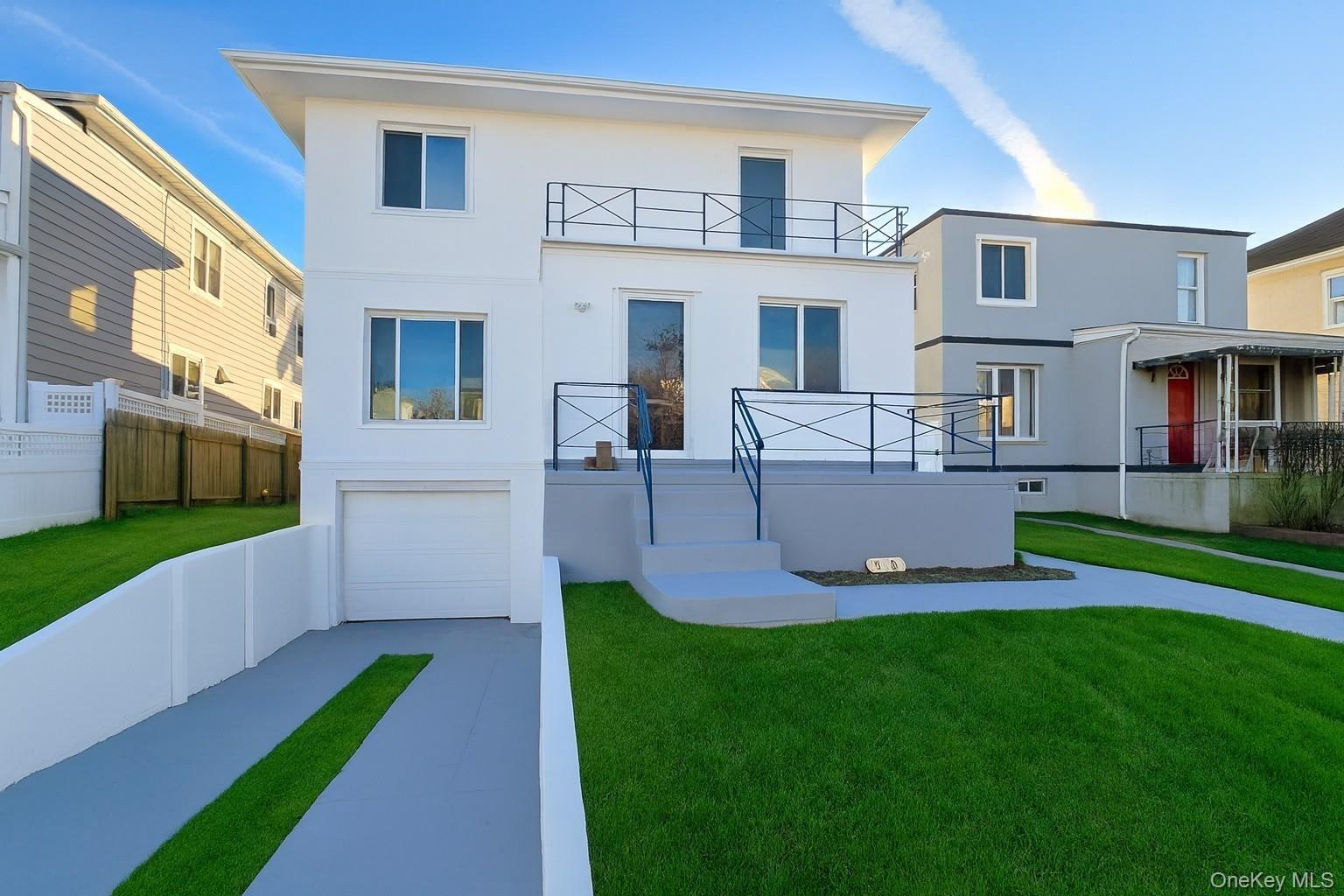 E State St, Long Beach, NY 11561