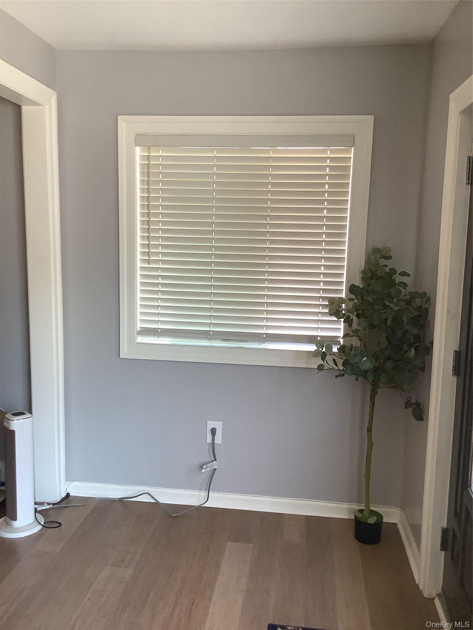 Taylor Ct, Staten Island, NY 10310