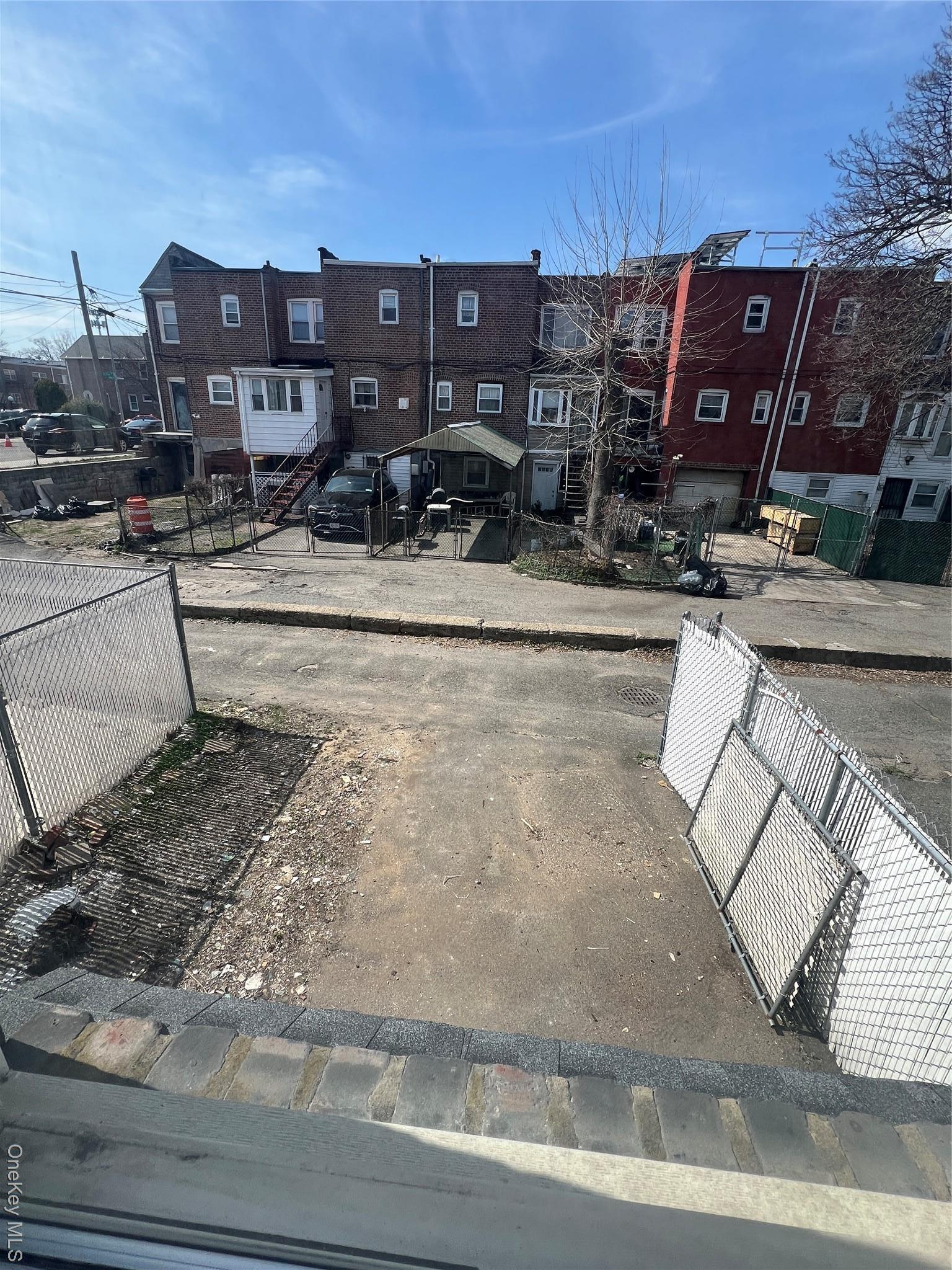 Leslie Rd, Jamaica, NY 11434