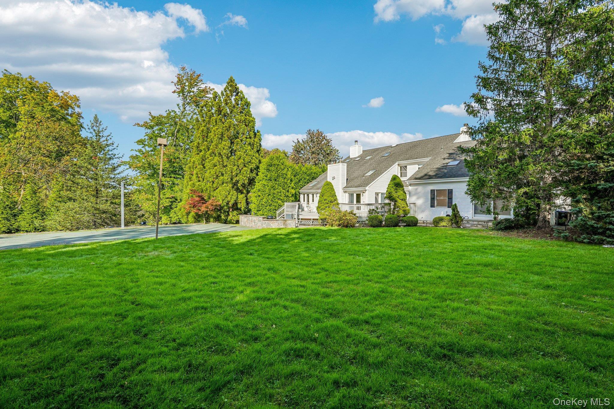 Westchester View Ln, White Plains, NY 10607