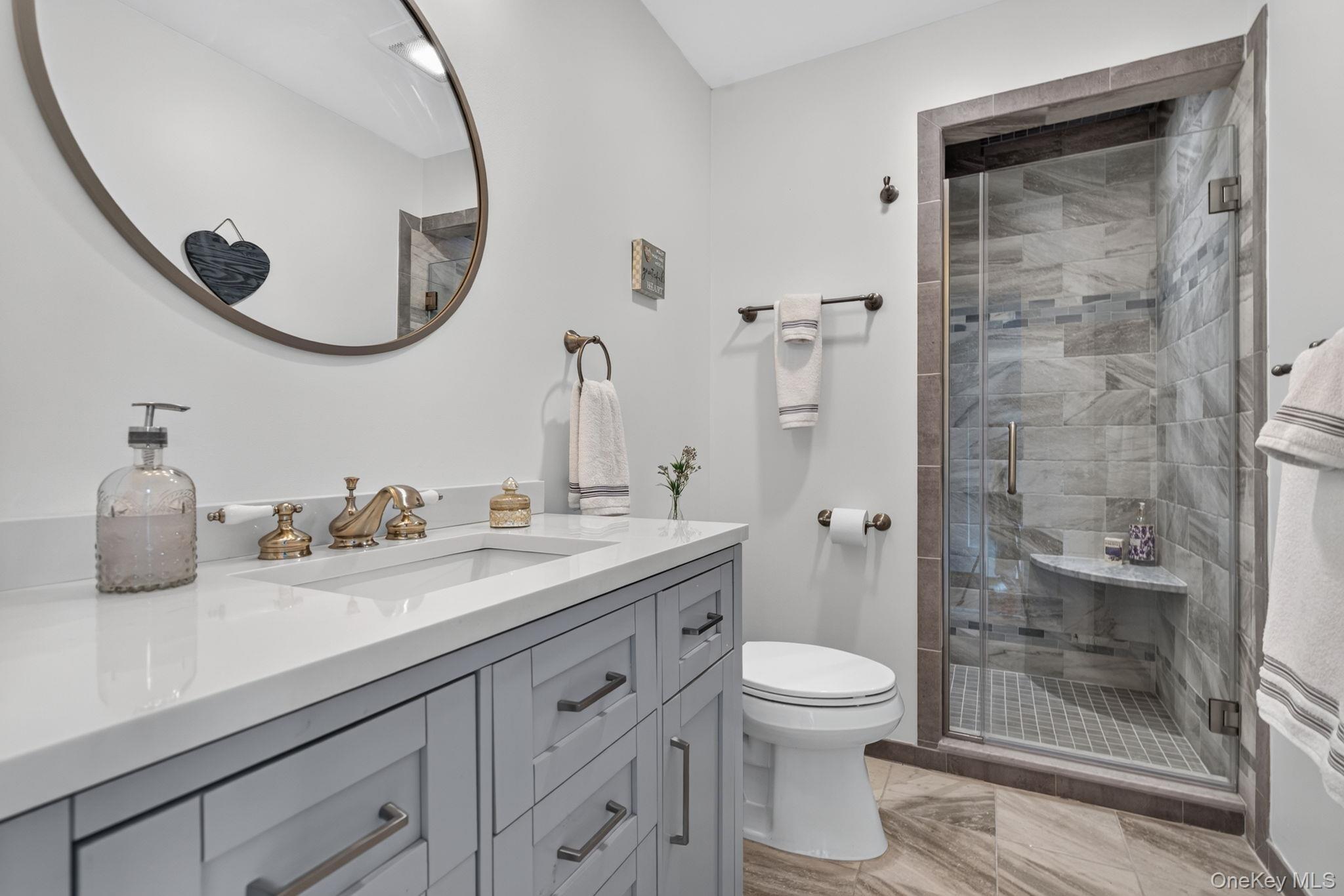 Colonial Ave, Warwick, NY 10990