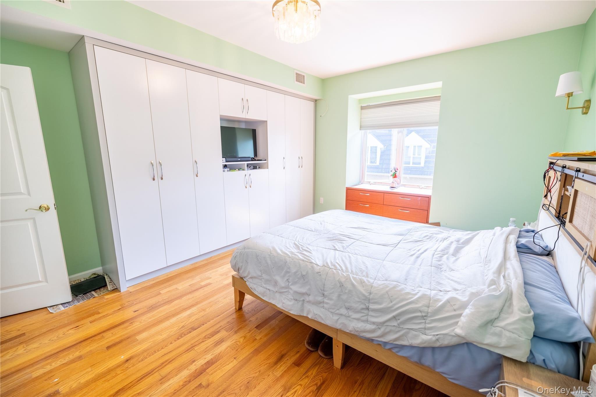 Royce St, Brooklyn, NY 11234