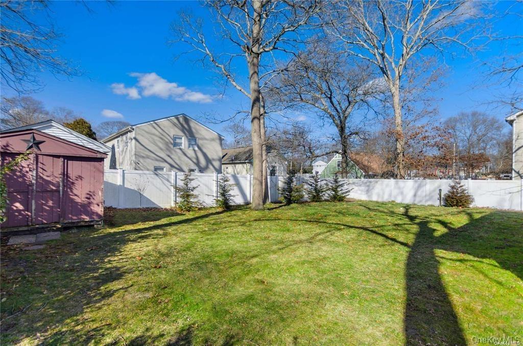 Main Ave, Mastic, NY 11950