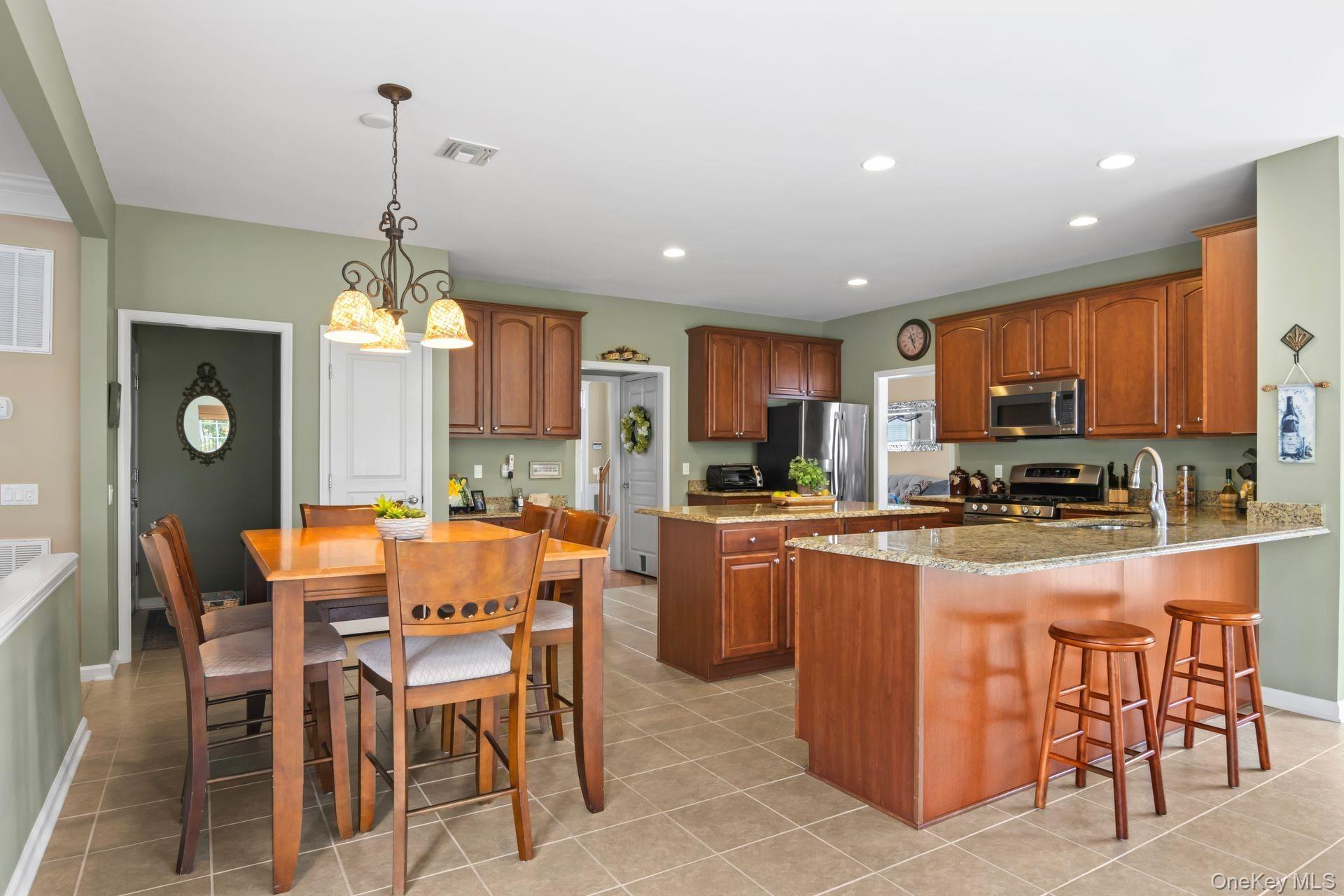 Woodstork Dr, Mount Sinai, NY 11766