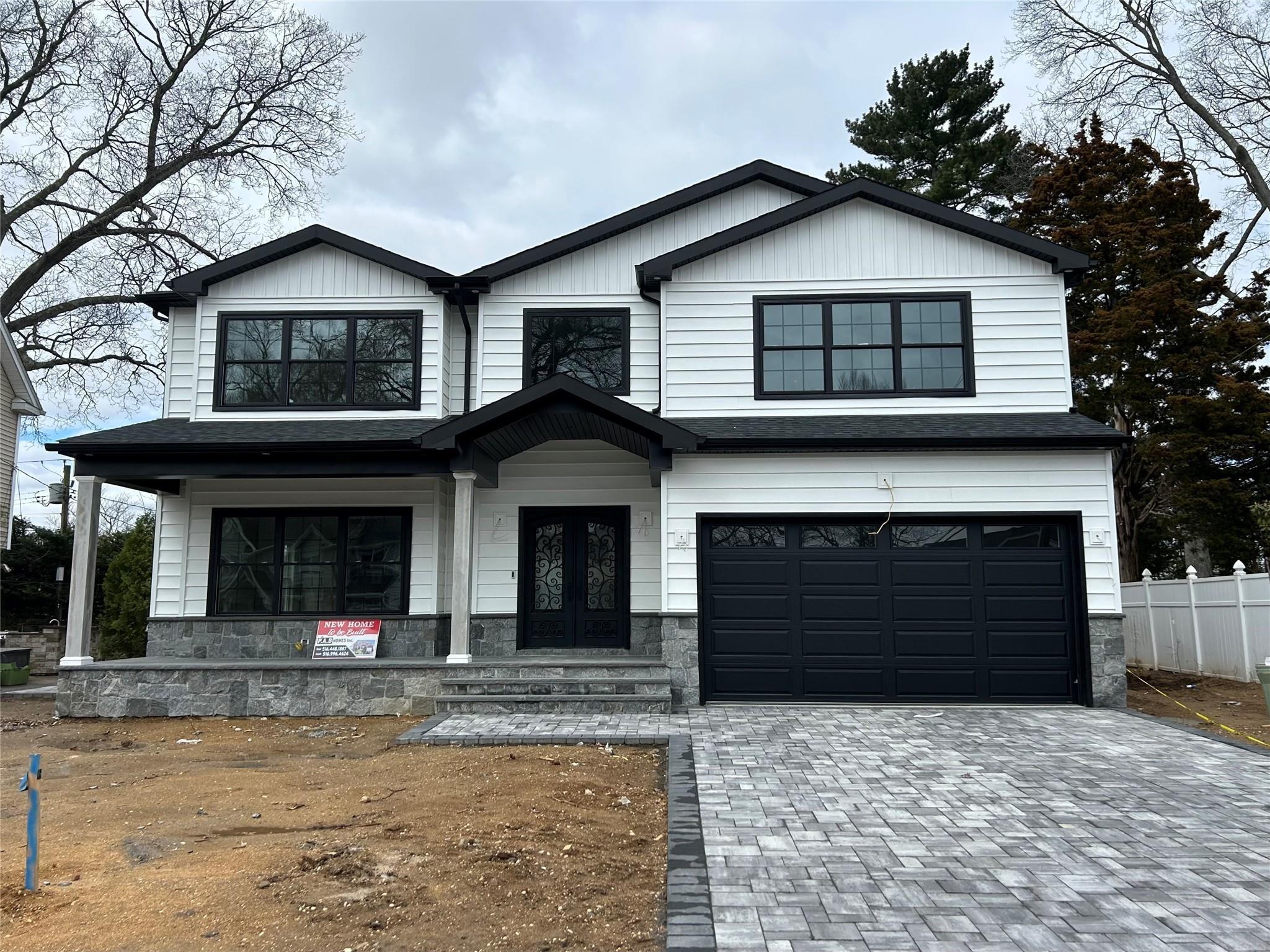 Auburn Rd, Wantagh, NY 11793