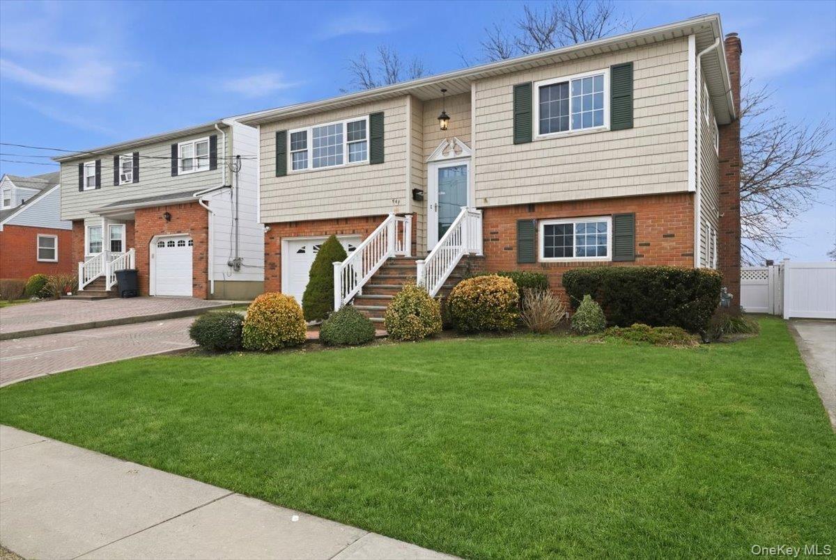 Southside Ave, Freeport, NY 11520