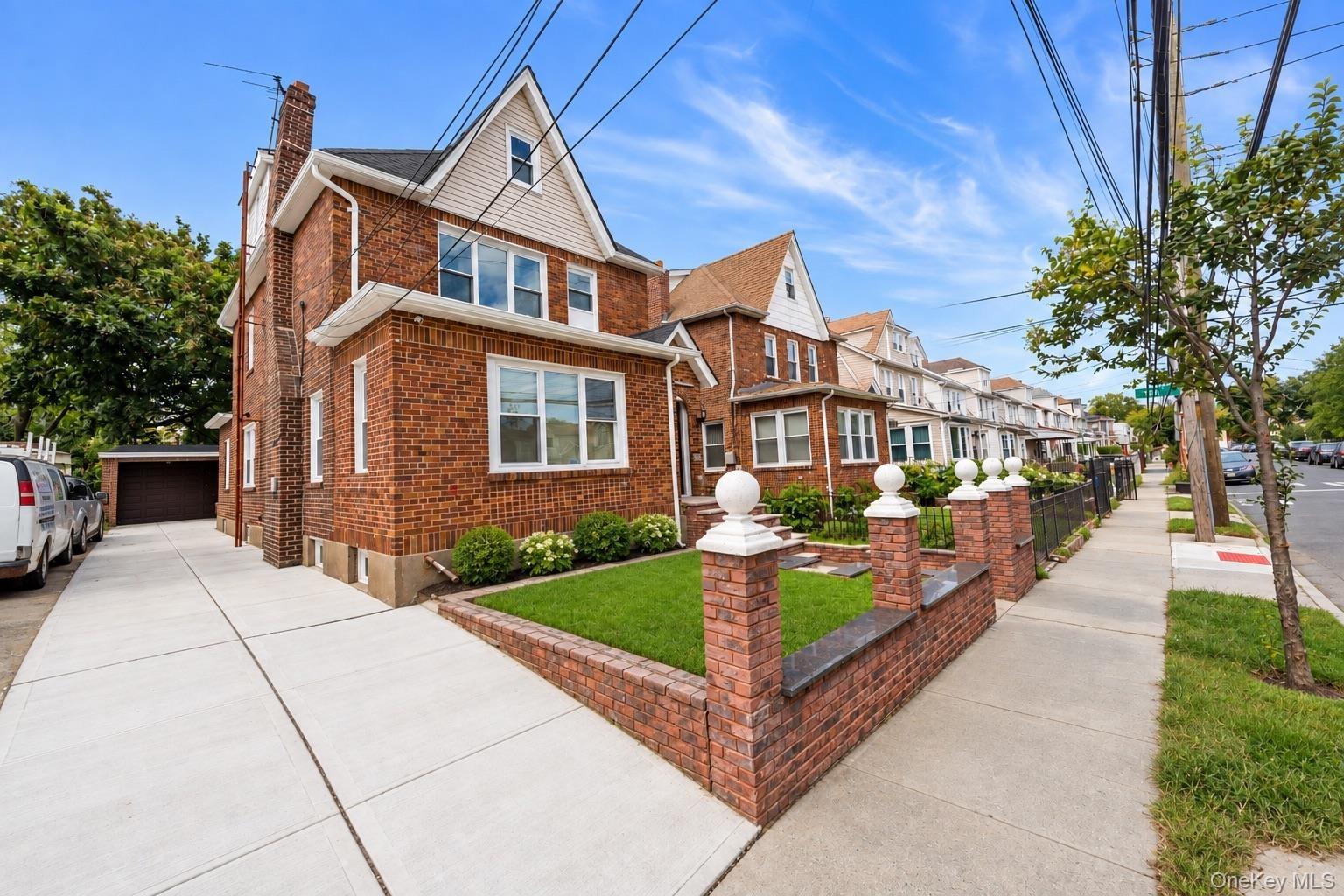 Polhemus Ave, Jamaica, NY 11433