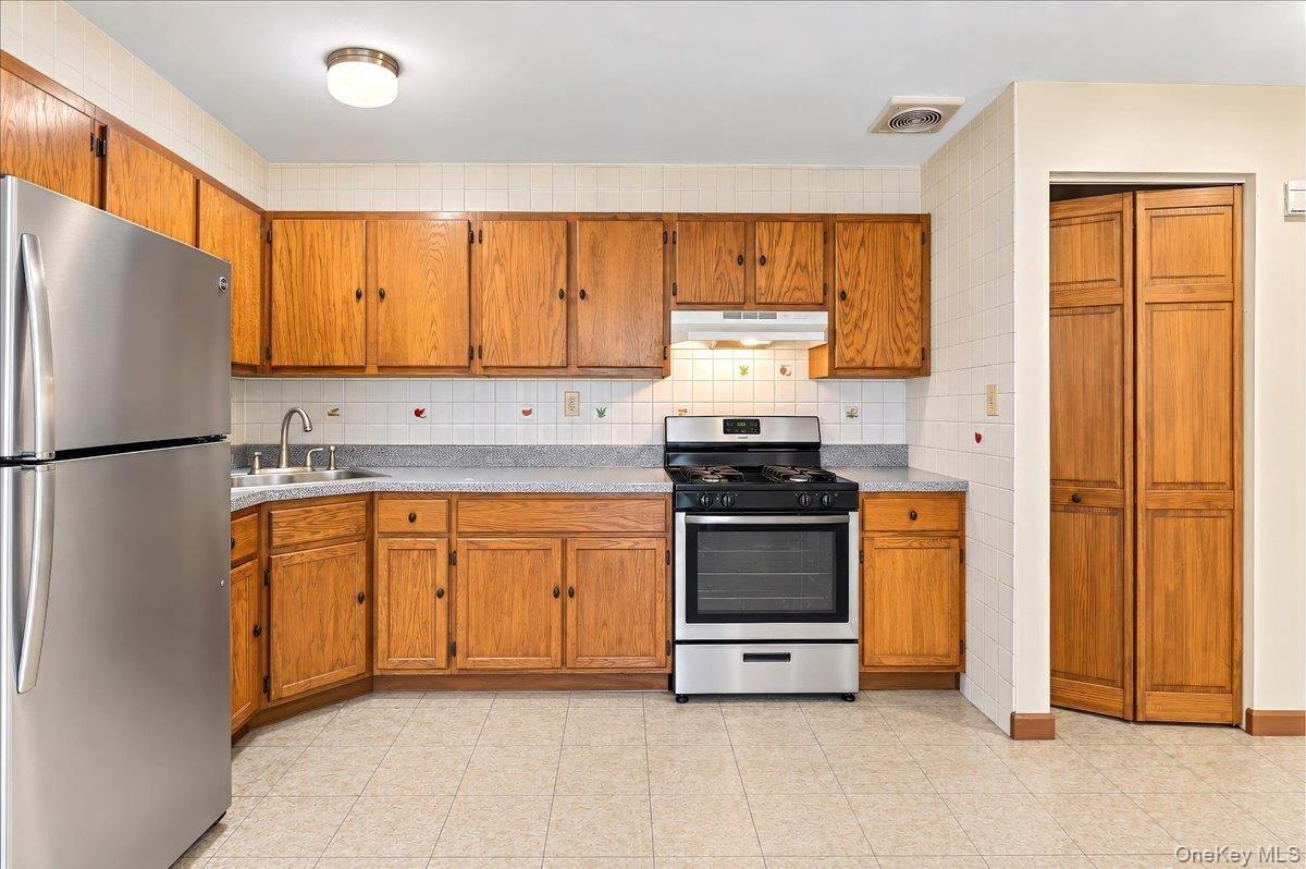 Prospect Ave, Bronx, NY 10459
