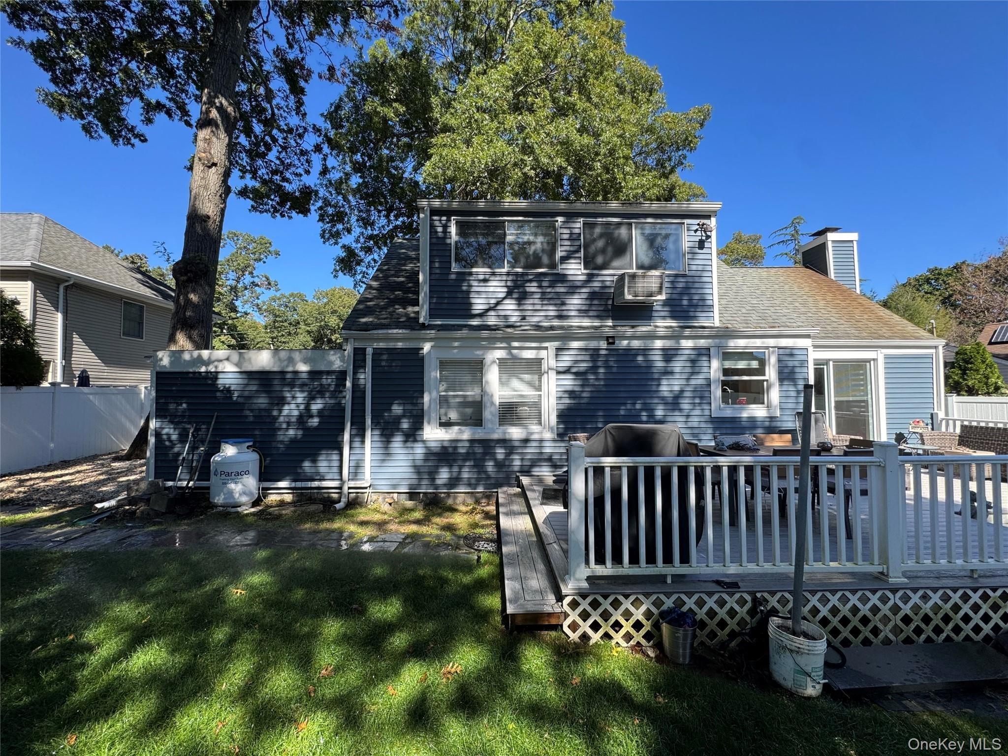 Piermont Ct, Melville, NY 11747